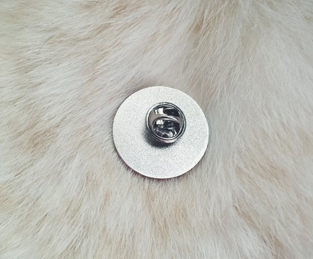 kazy chan 月球 金屬別針/胸章