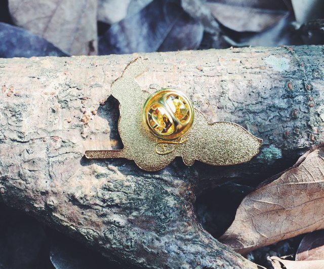 kazy chan 白兔魔女 金屬別針/胸章