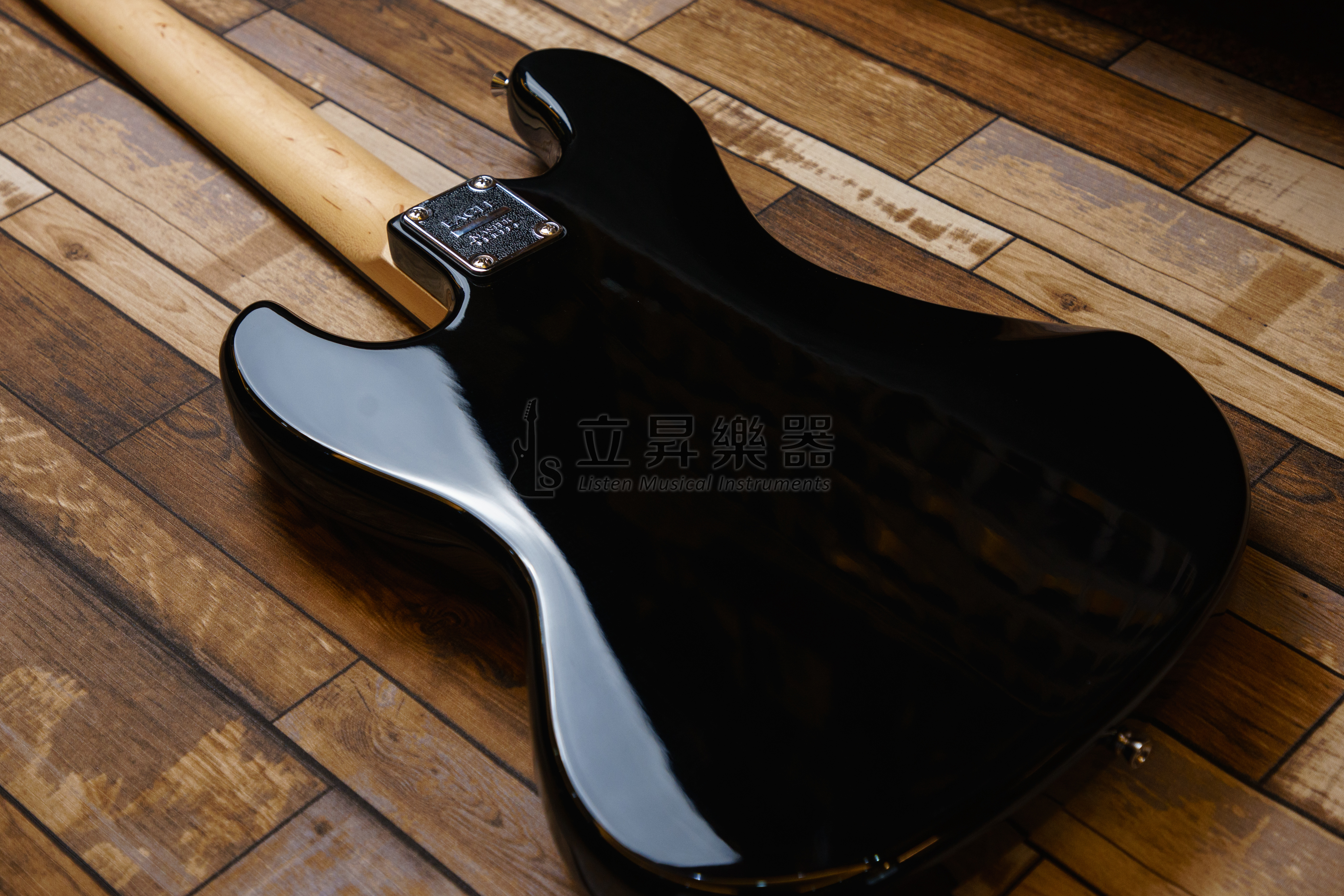 貝斯 Check Save HB-002BK Jazz Bass 黑色 電貝斯 附琴袋 HB 002 BK HB002 第 4 張圖片｜三峽吉他 / Bass