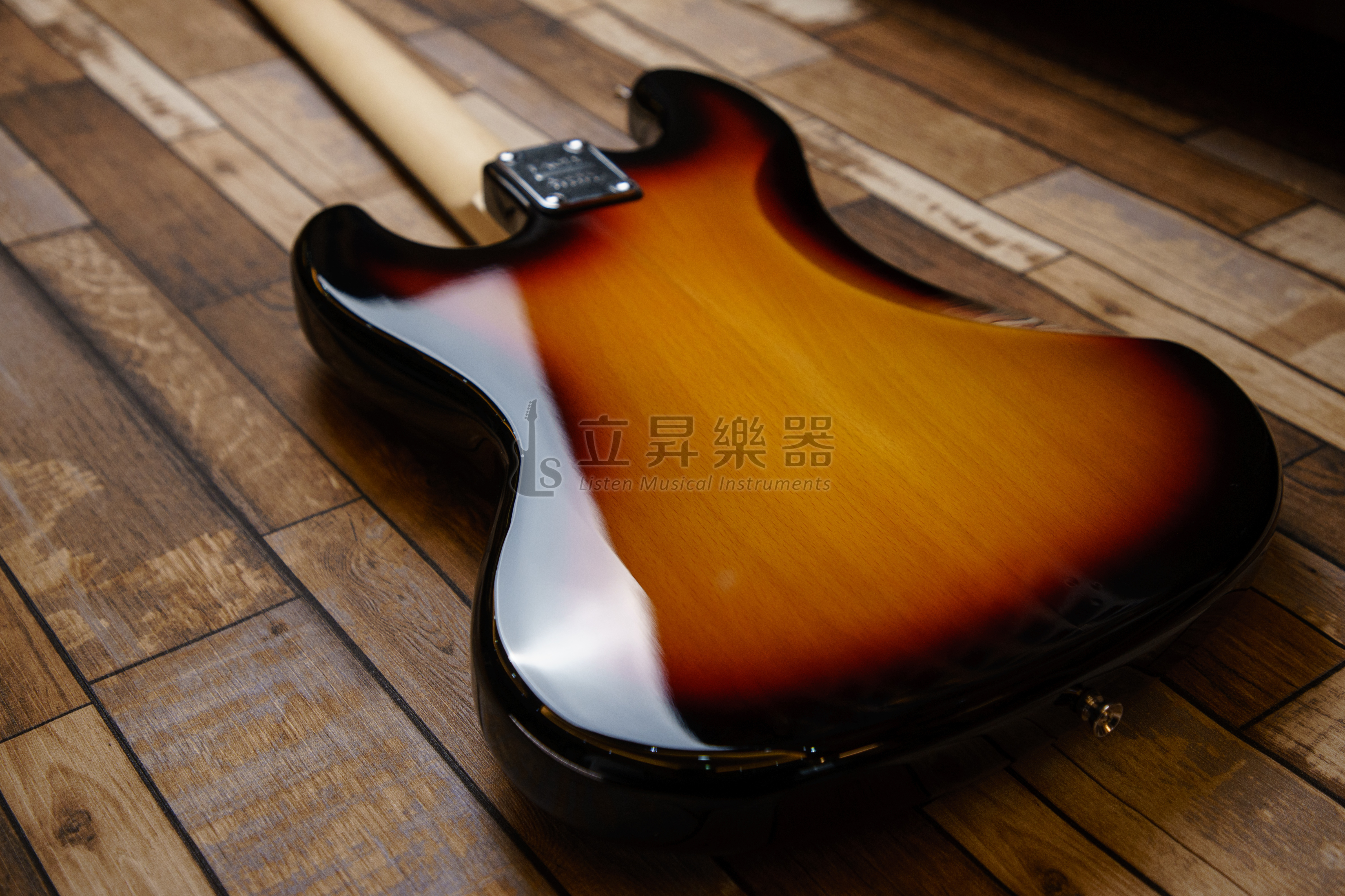 貝斯 Check Save HB-002SB Jazz Bass 漸層色 電貝斯 附琴袋 HB 002 SB HB002 第 6 張圖片｜三峽吉他 / Bass