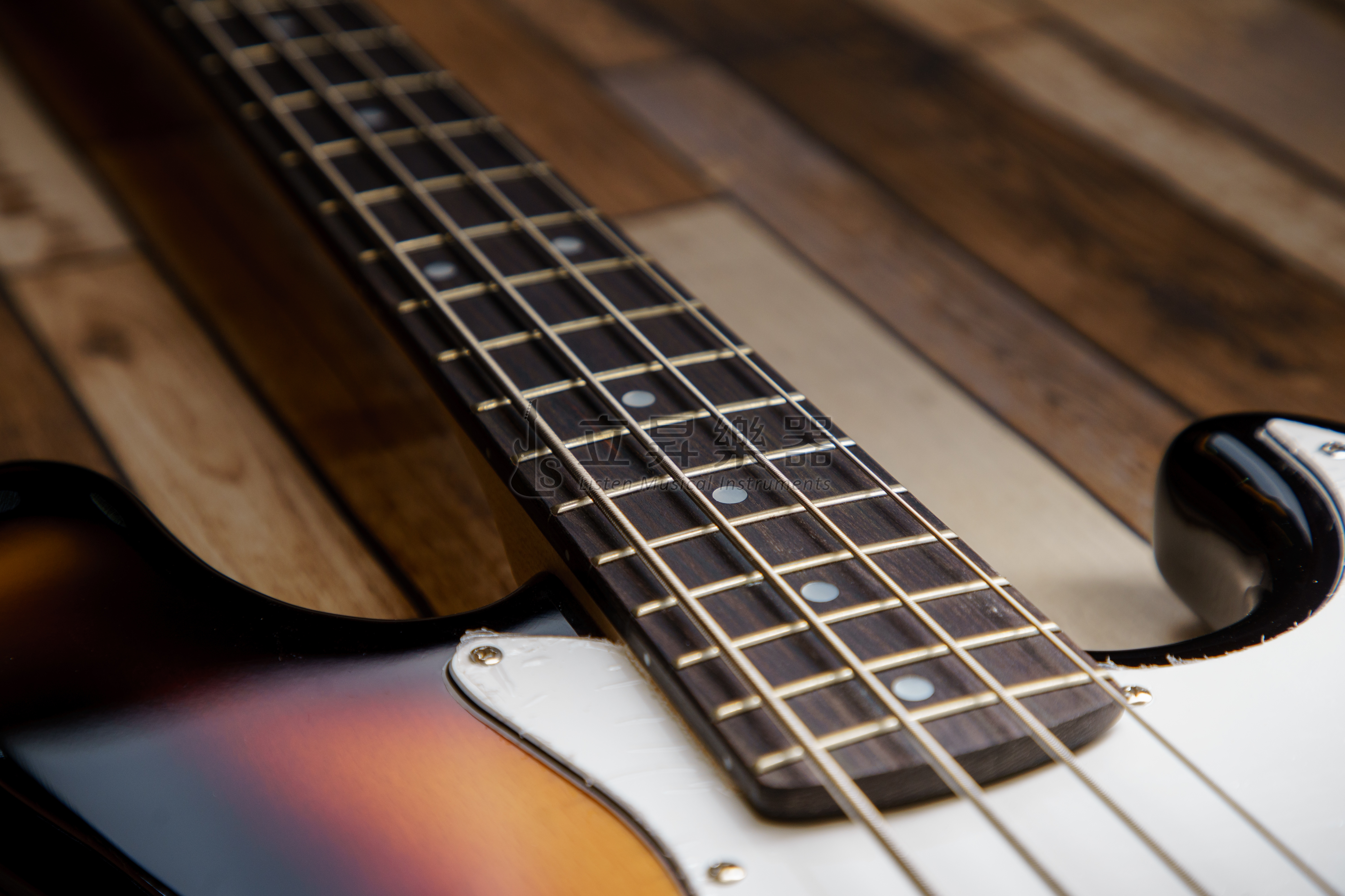 貝斯 Check Save HB-002SB Jazz Bass 漸層色 電貝斯 附琴袋 HB 002 SB HB002 第 4 張圖片｜三峽吉他 / Bass