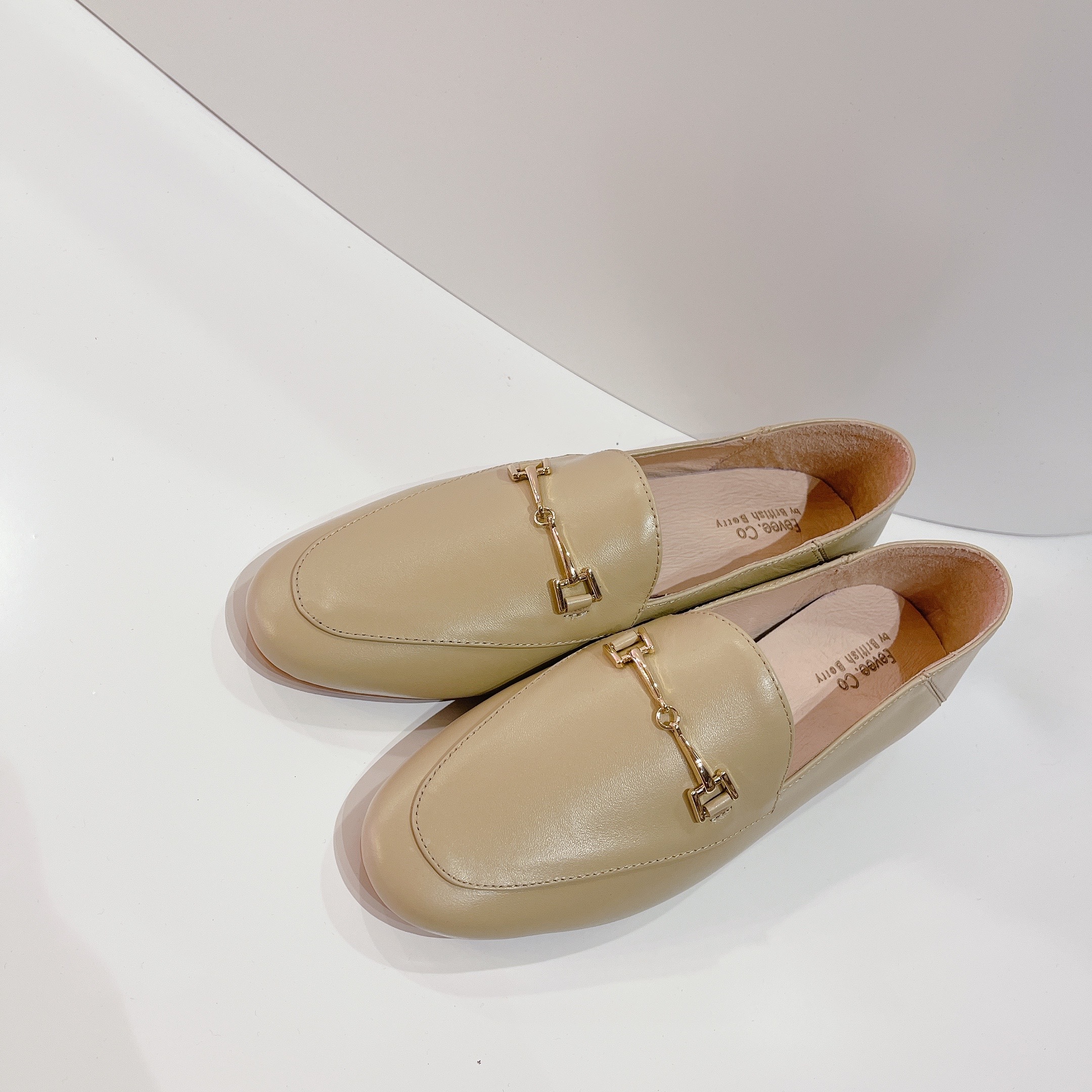 (現貨) SS2131 Leather Loafers in Beige