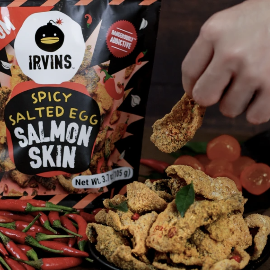 Irvins 香辣鹹蛋三文魚皮