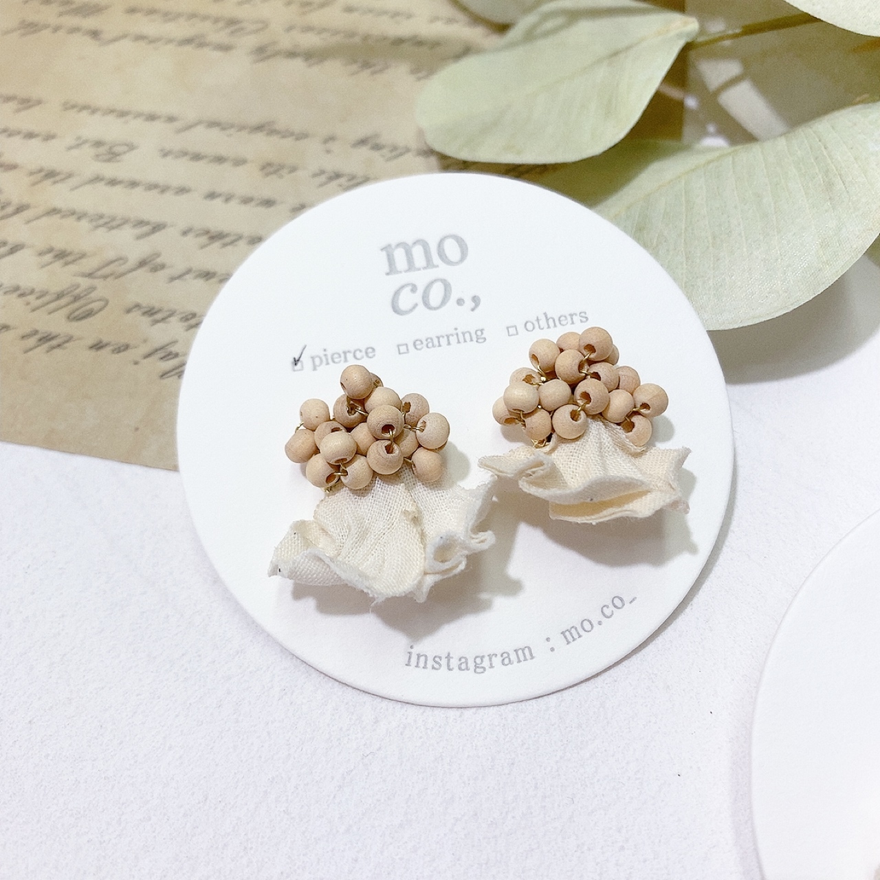 [手作家] moco 木粒布花耳環