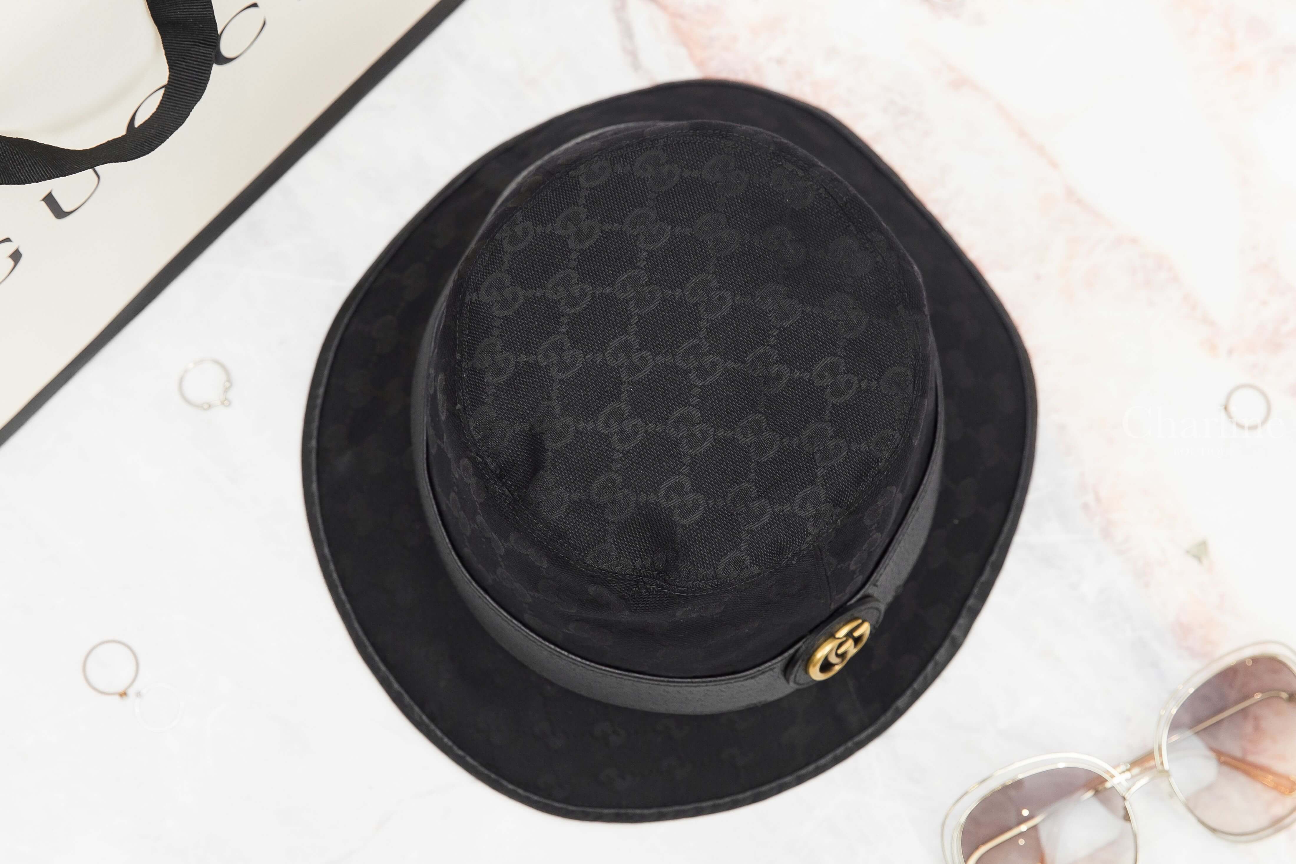 Gucci GG Canvas Bucket Hat With Double G 黑色滿版GG帆布小牛皮邊飾金GG漁夫帽-Charline Boutique 精品代購