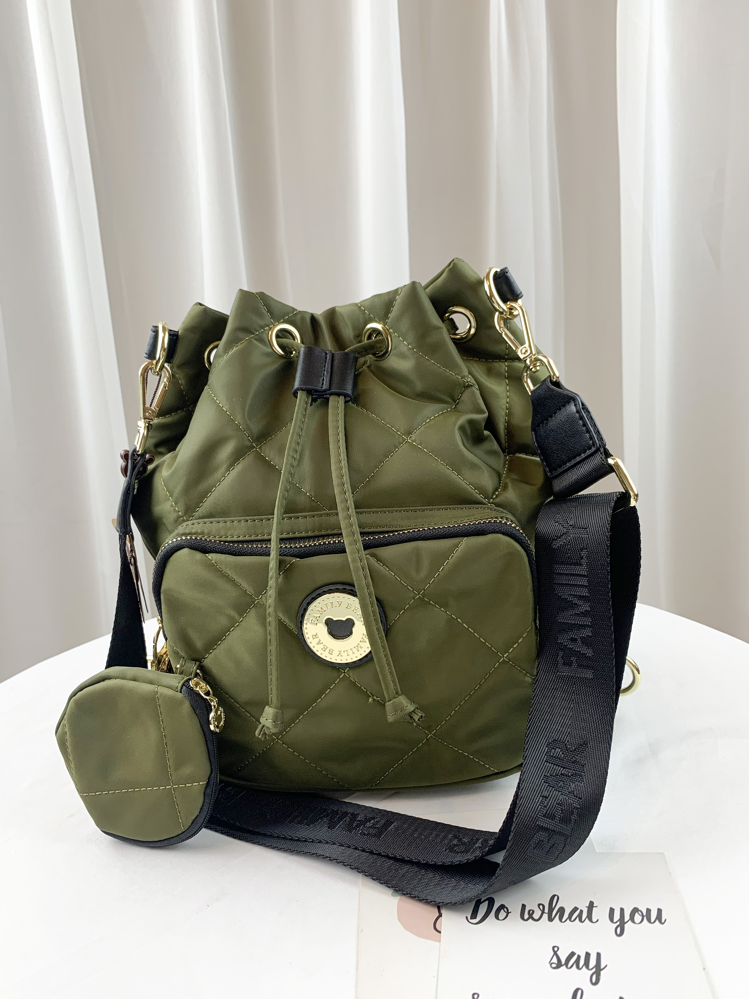 FamilyBear 抹茶綠 菱格紋水桶包兩用側背包 / 後背包  附小零錢包 #2771