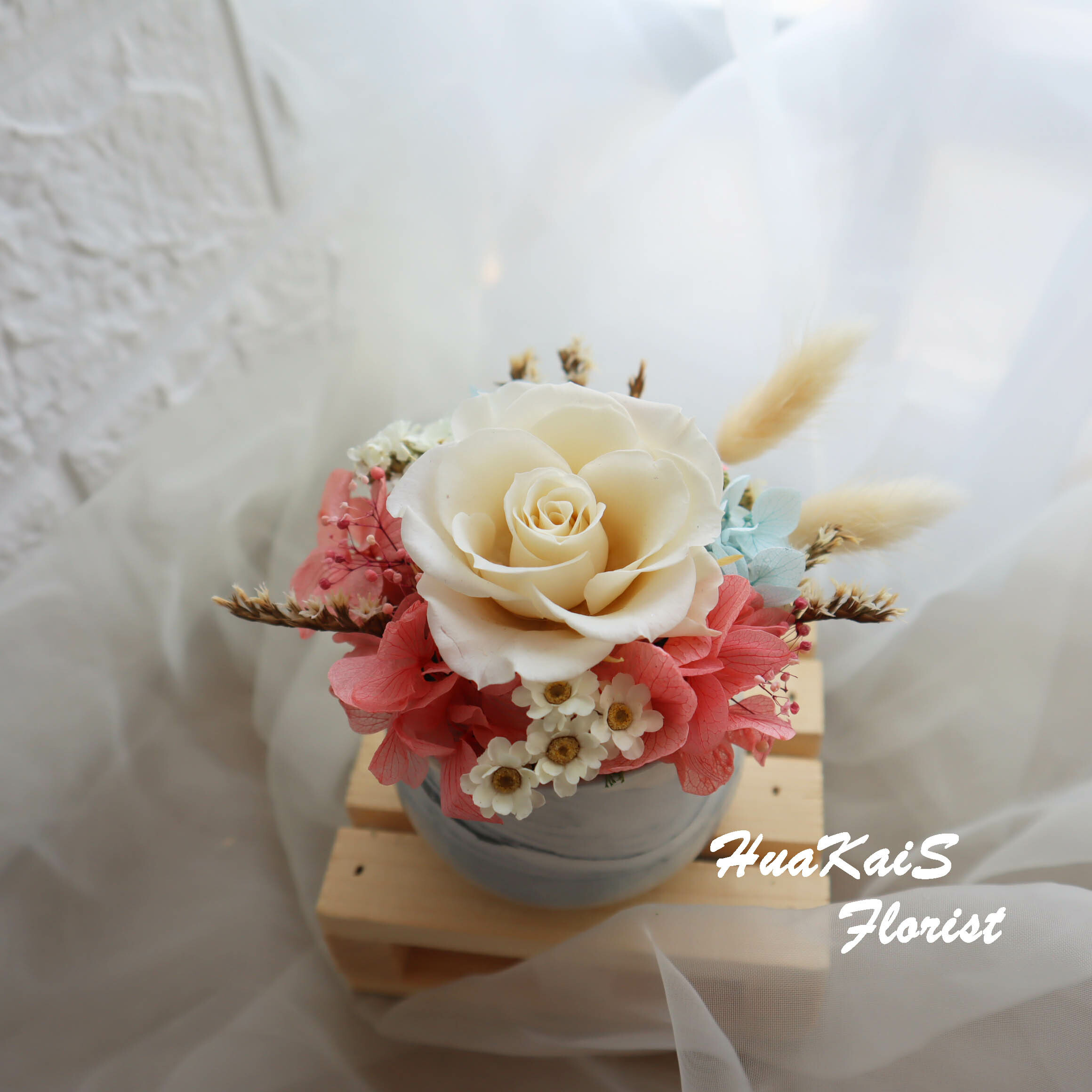 迷你小盆栽|古典白|永生玫瑰花|辦公室小桌花|永生花禮物