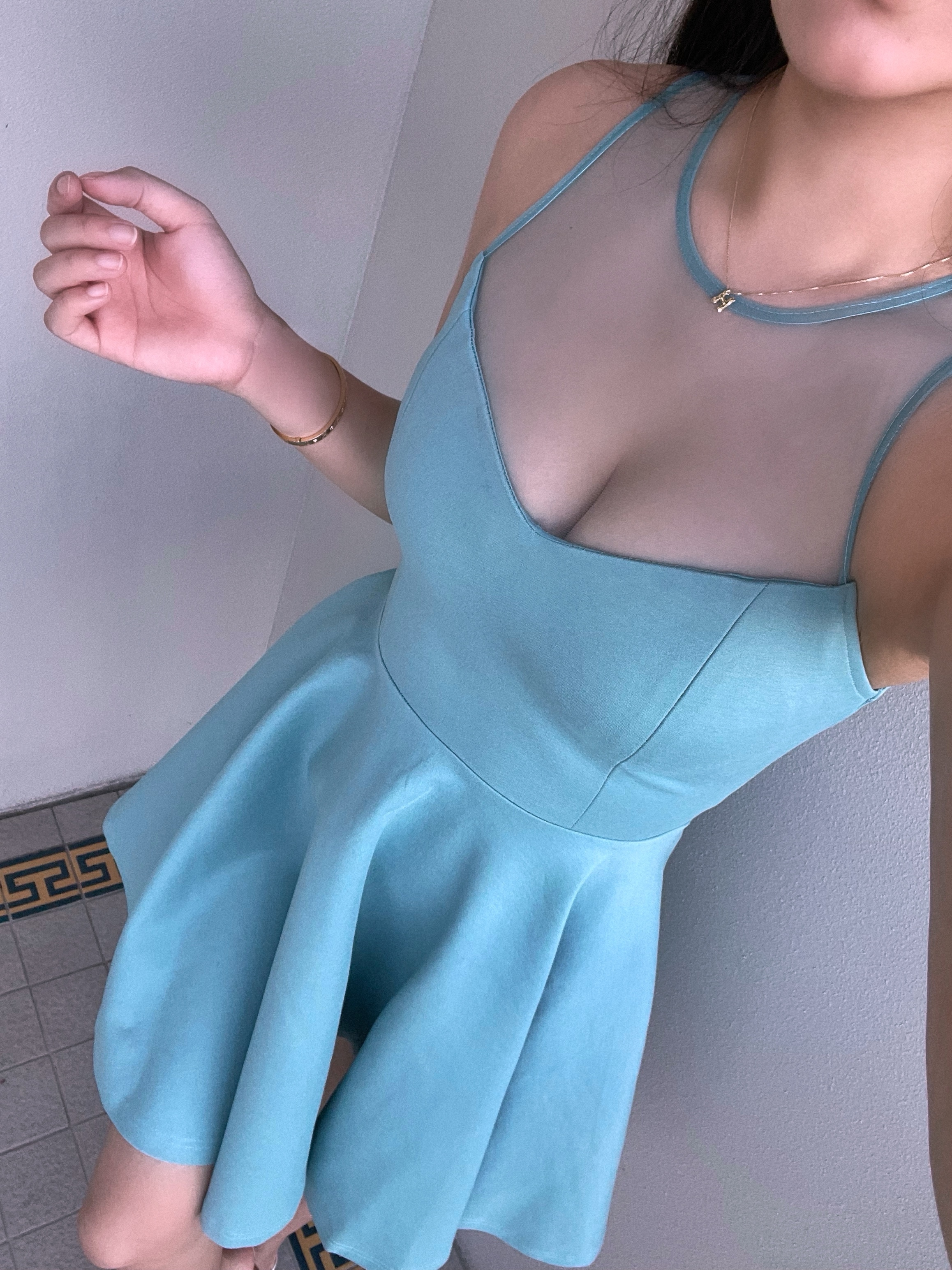 Adorable 透膚網紗傘狀洋裝