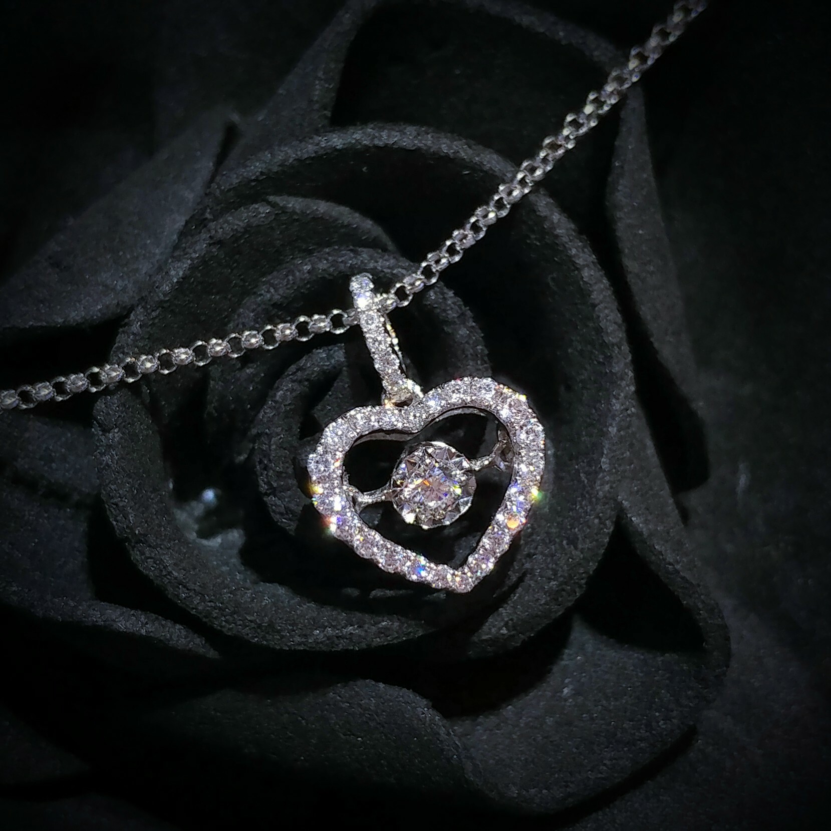 全新18K白金21份鑽石吊墜