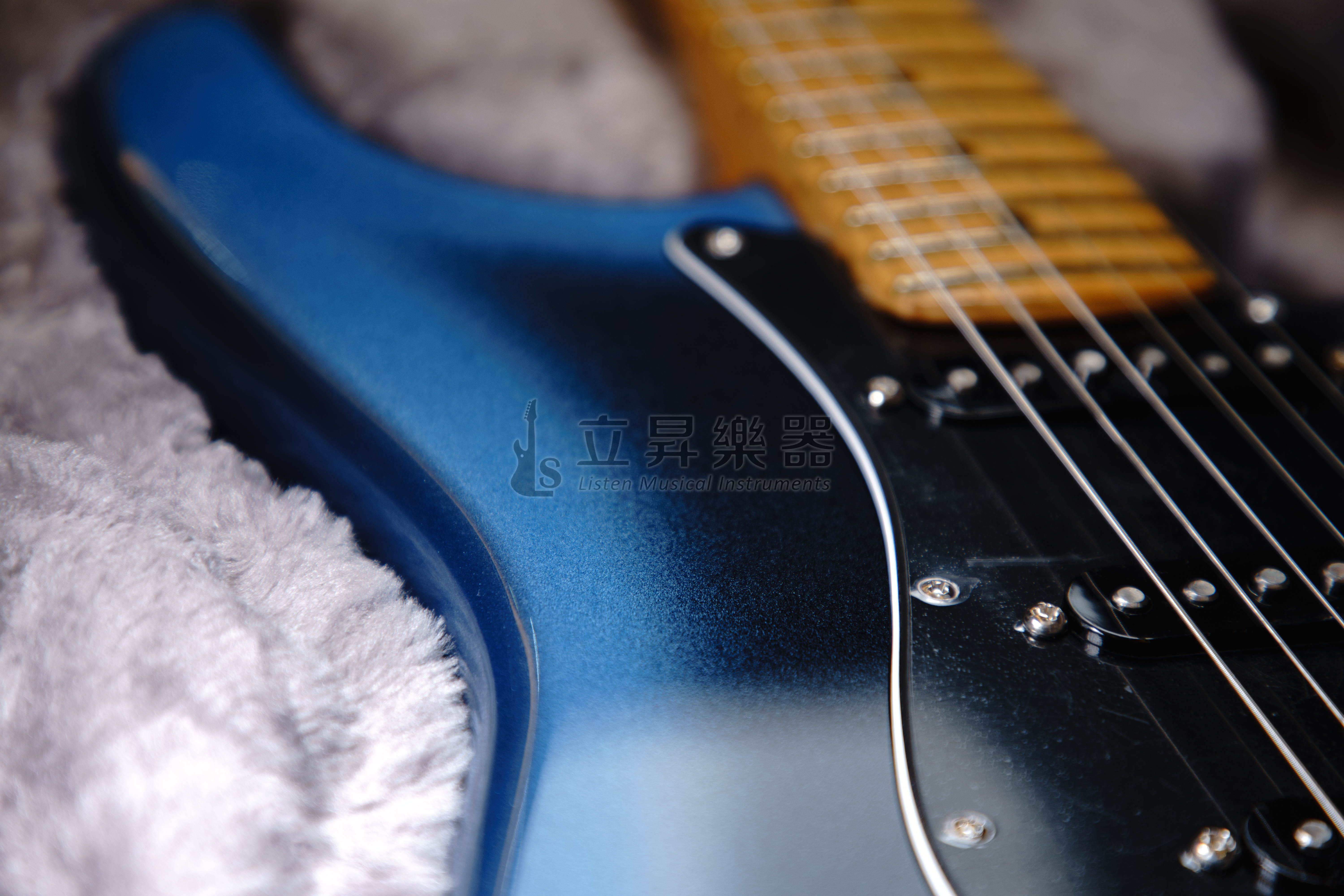 Fender 電吉他 Fender American Professional II Stratocaster Dark Night 暗夜色 暗夜黑 琴身Alder 愷木 楓木指板 美廠 附原廠硬盒 第 4 張圖片｜三峽吉他 / Bass