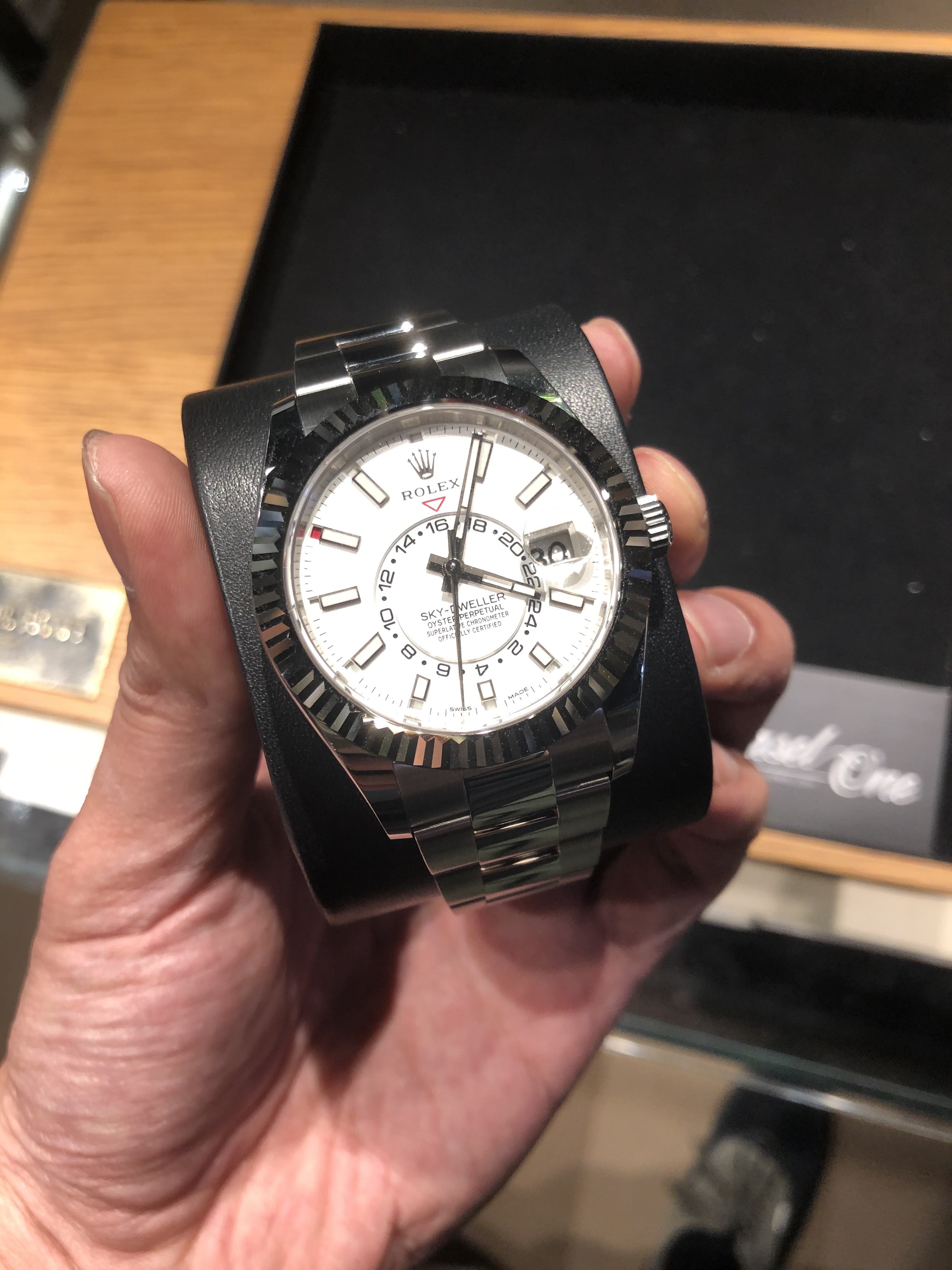 DISCONTINUED BRAND NEW ROLEX 326934 SKY DWELLER STAILESS STEEL WHITE GMT DATE 42mm