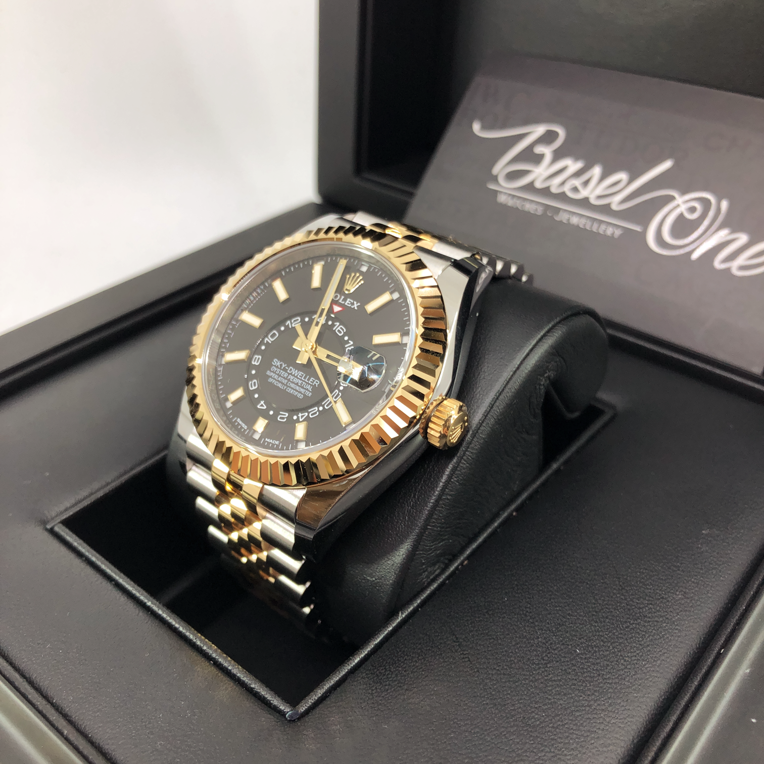 DISCONTINUED BRAND NEW ROLEX 326933 SKY-DWELLER BLACK DIAL YELLOW GOLD OYSTERSTEEL JUBILEE 42 MM