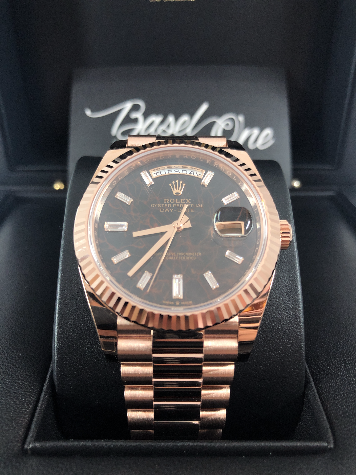 BRAND NEW ROLEX 228235A 228235 DAY-DATE 40 EISENKISESEL DIAL EVEROSE GOLD OYSTER 40 MM