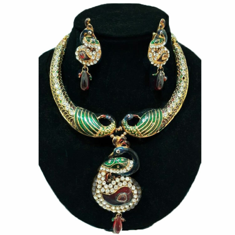 Women Gorgeous Antique Gold Look Alike Necklace and Earring Set MN125