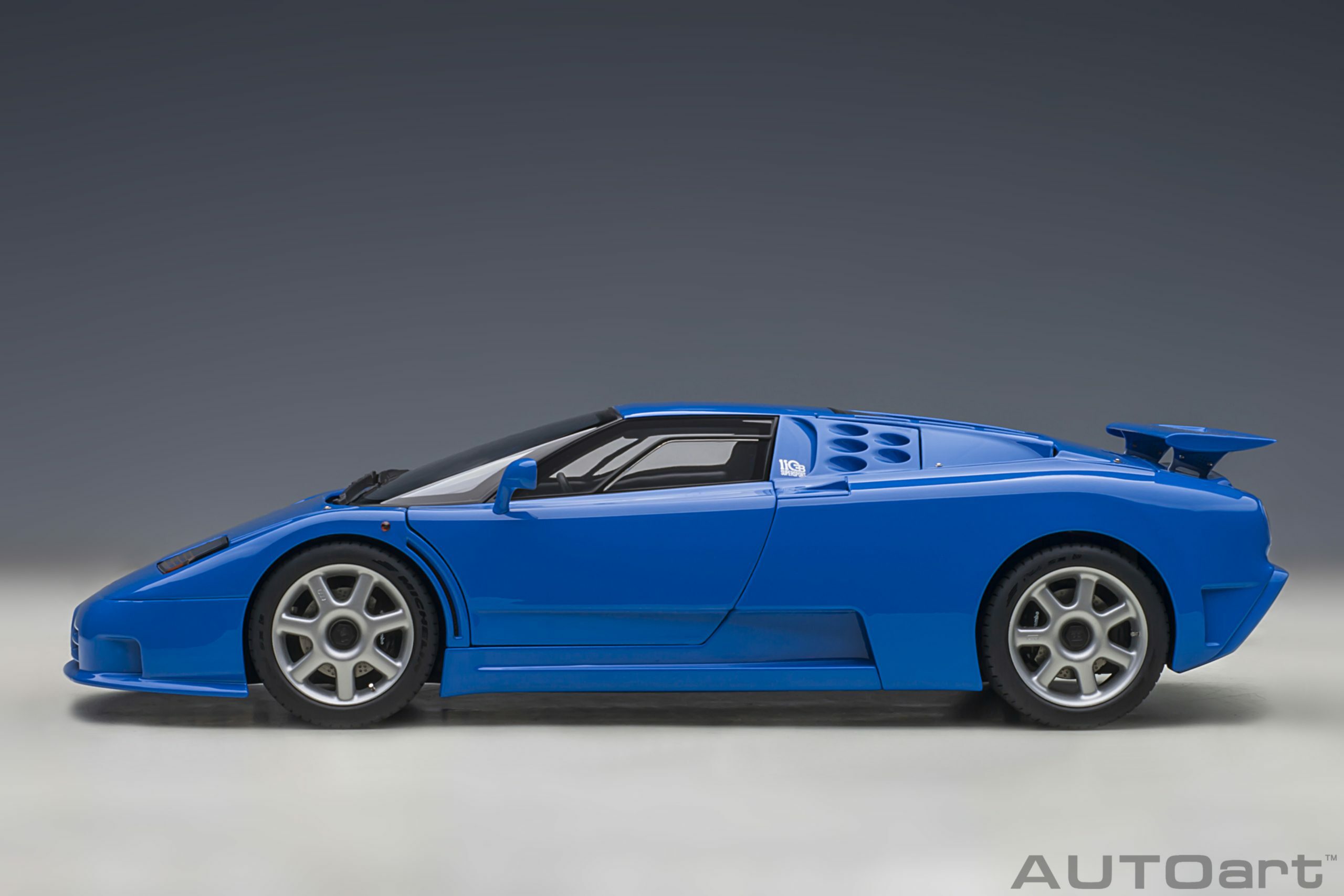 預訂(訂金$300) (預訂價$1656) : 1/18 AUTOART BUGATTI EB110 SS (FRENCH RACING BLUE) (70917)
