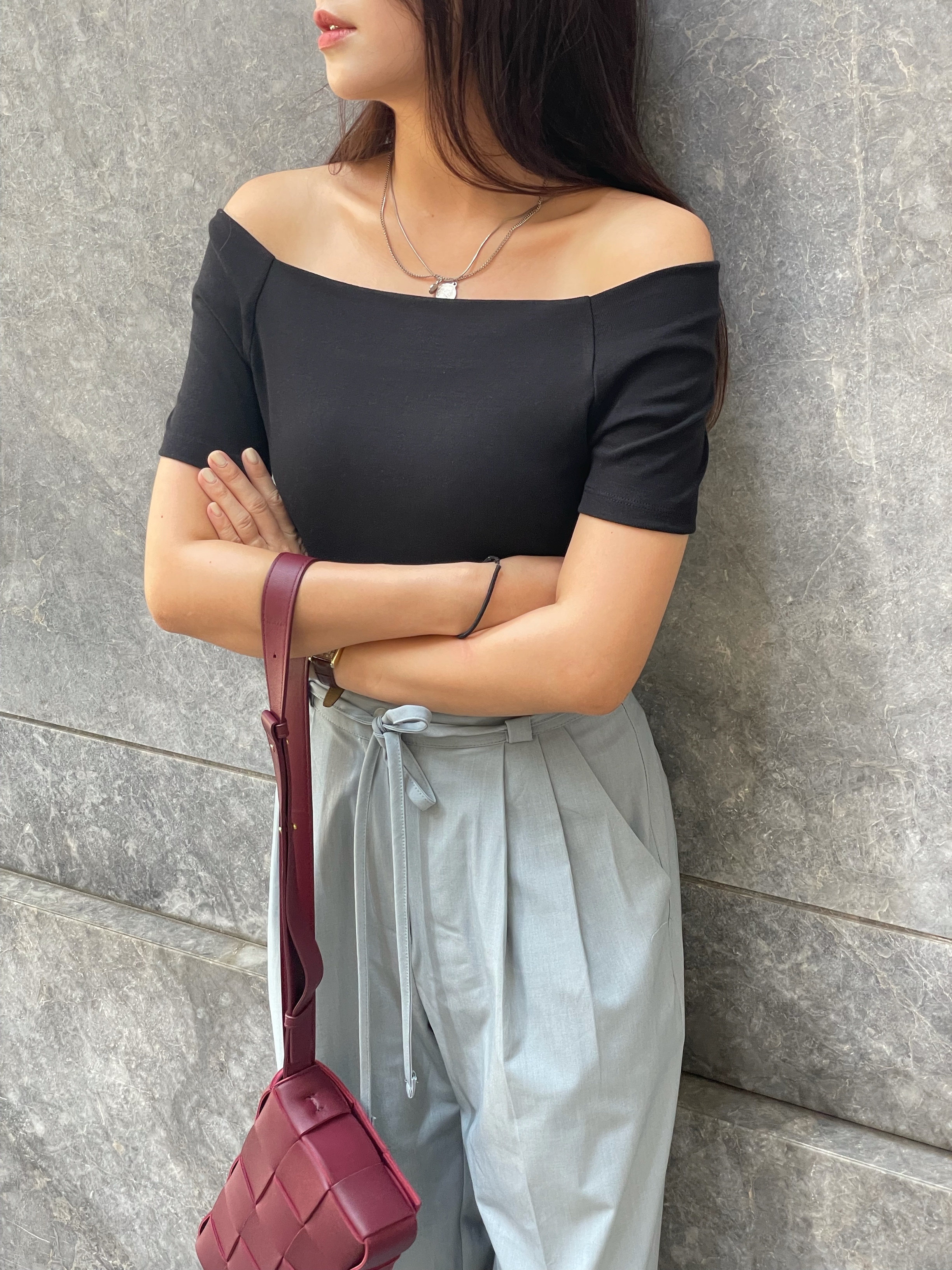 (現貨) 簡單百搭'大U領棉質彈性上衣 T187(黑)