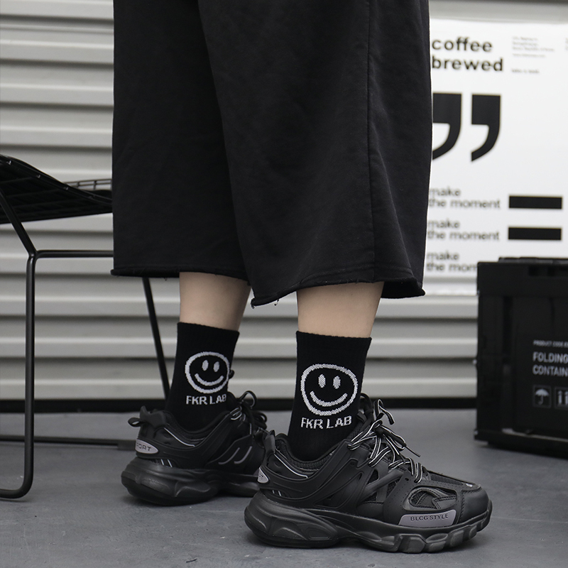 【SCYL028】尷尬不失禮貌的笑臉簡約設計中長襪