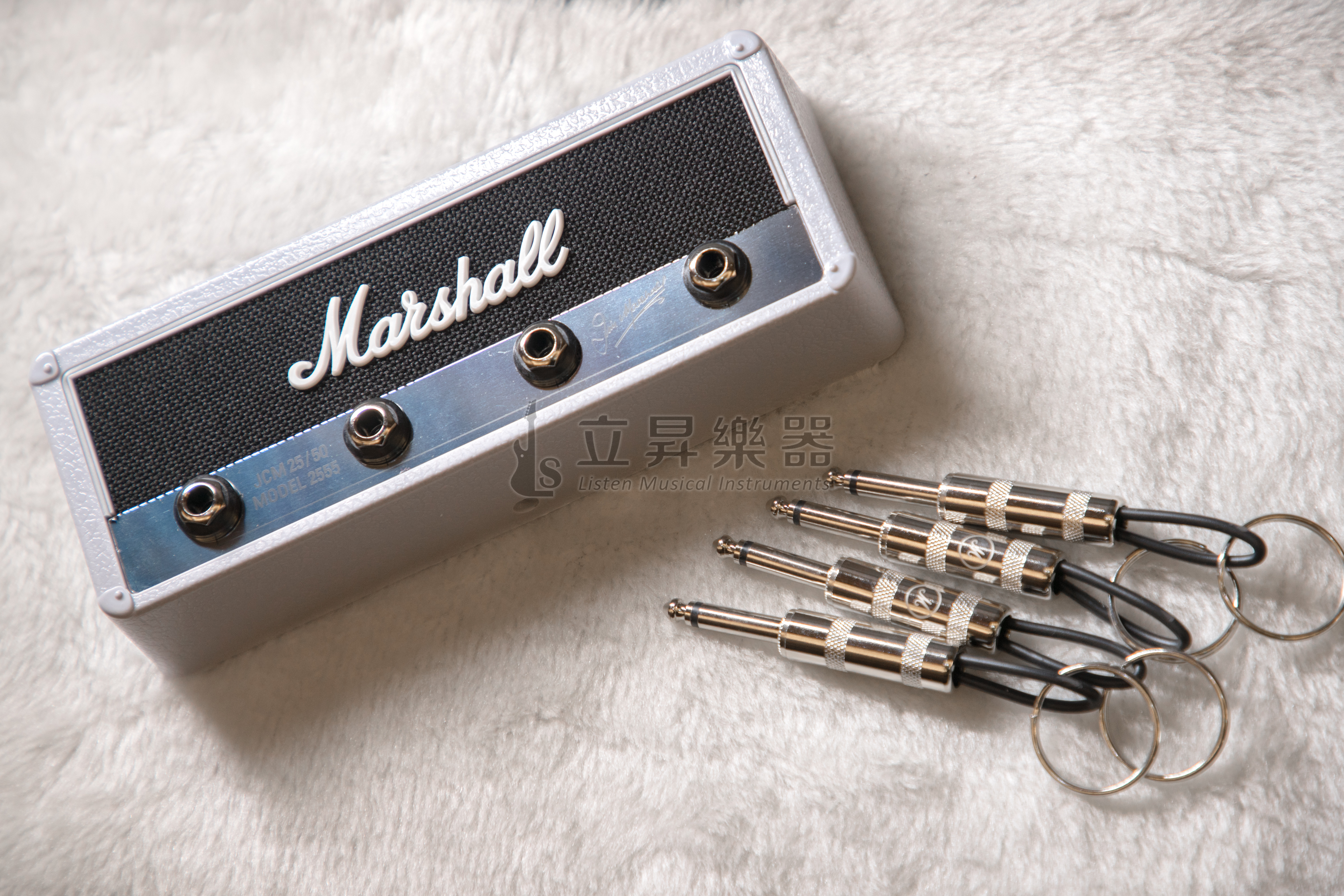Marshall JCM800 STANDARD Marshall JCM800 STANDARD / JCM25/50 Silver Jubilee 標準款 經典音箱鑰匙座【原廠公司貨】 第 4 張圖片｜三峽錄音 / 音響