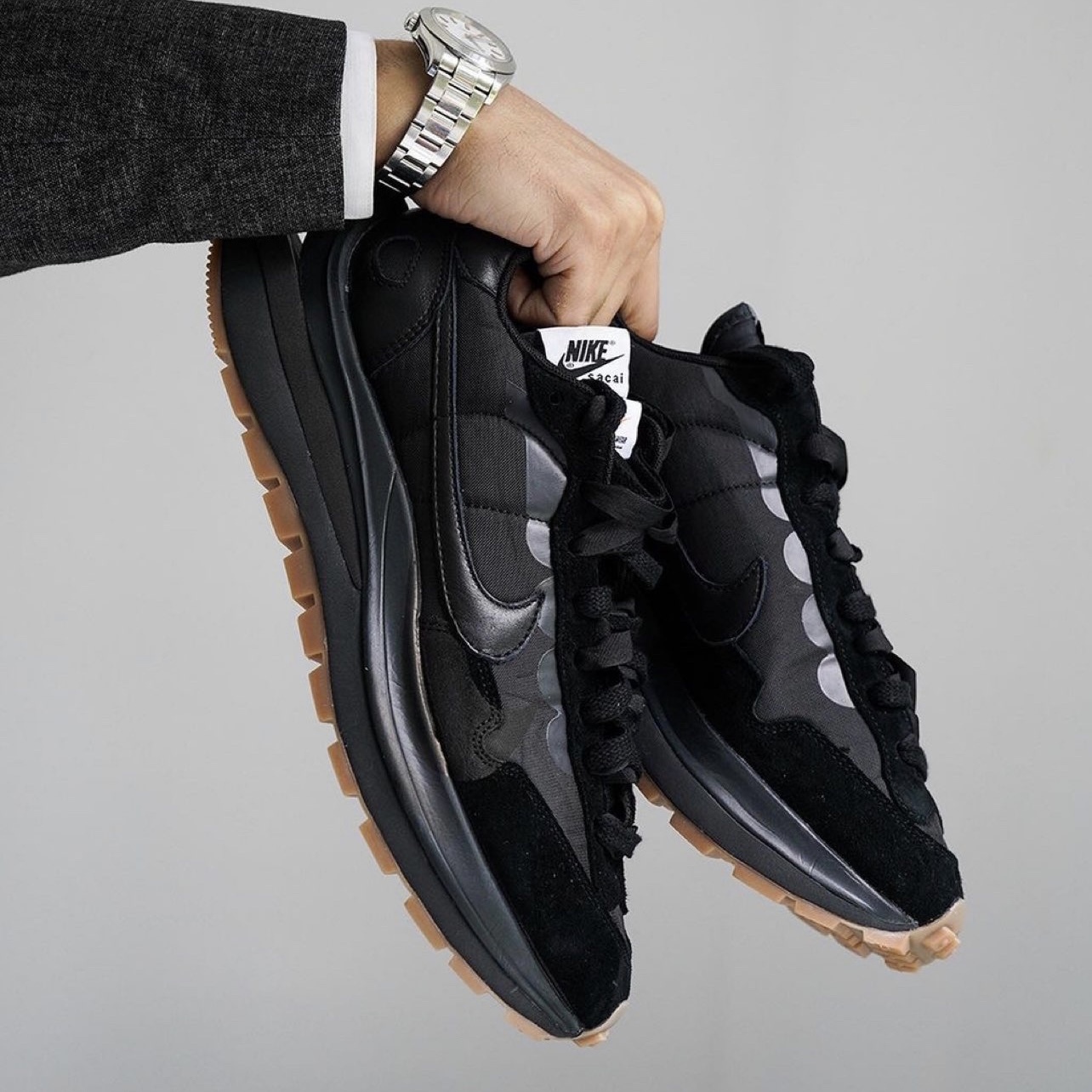 sacai x nike vaporwaffle nylon black