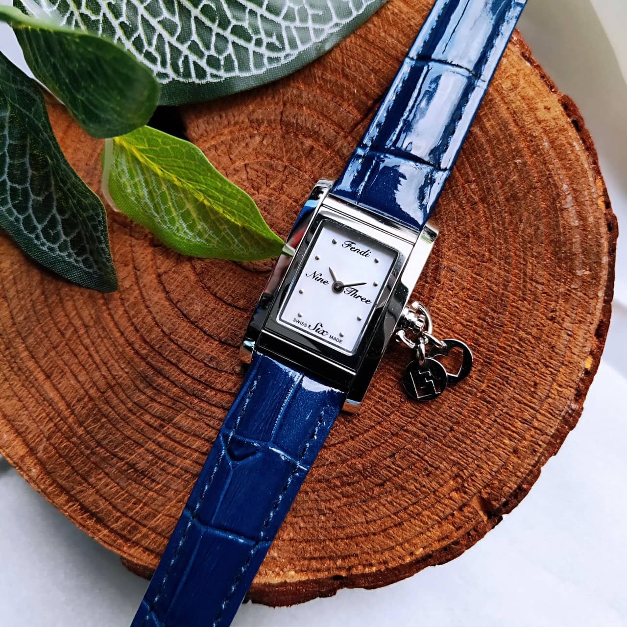 【FENDI】完美時尚腕錶 F711244 21mm 現代鐘錶