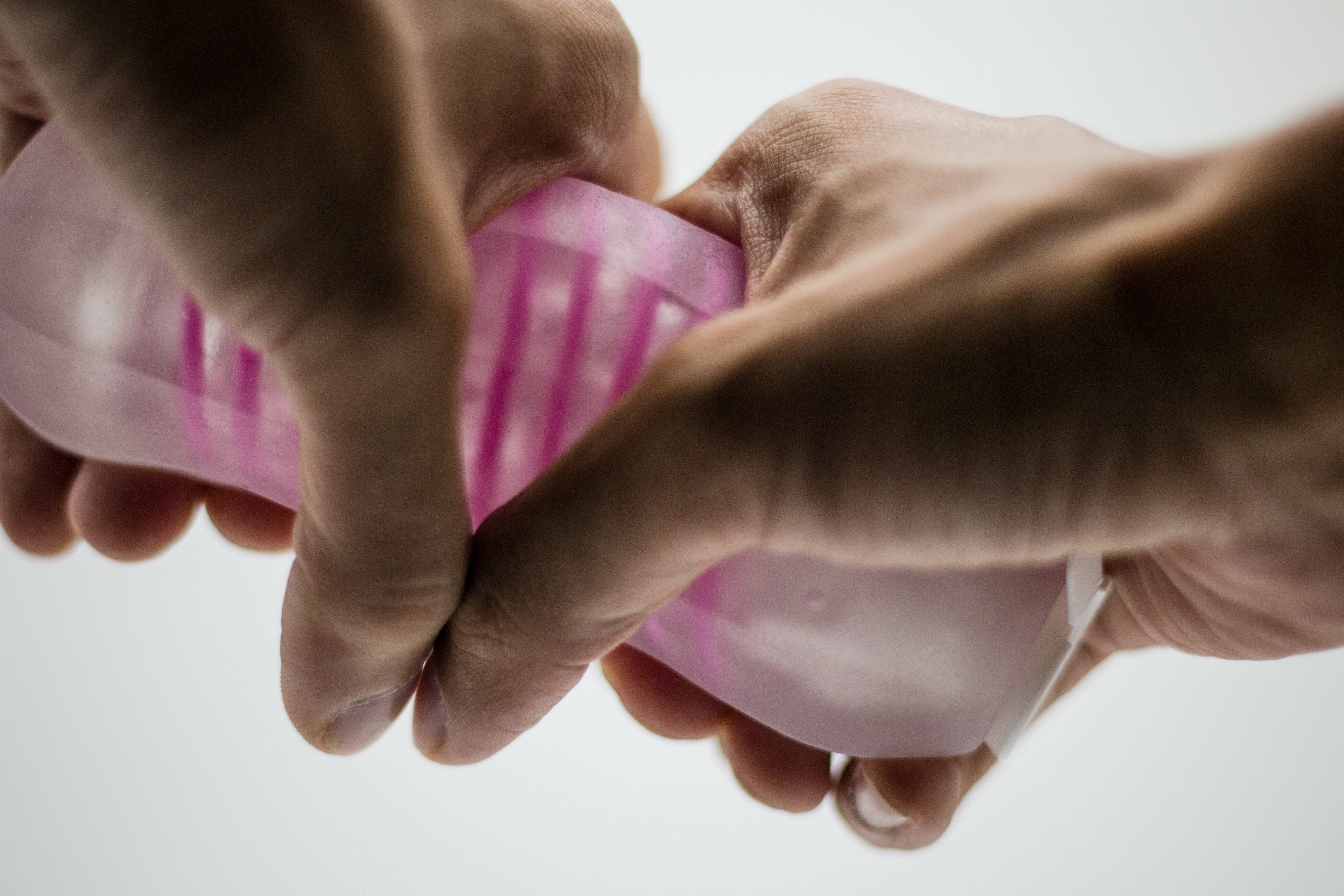 Dr.情趣spinner開箱文「tenga spinner06BRICK 衝擊磚」彈簧測試圖