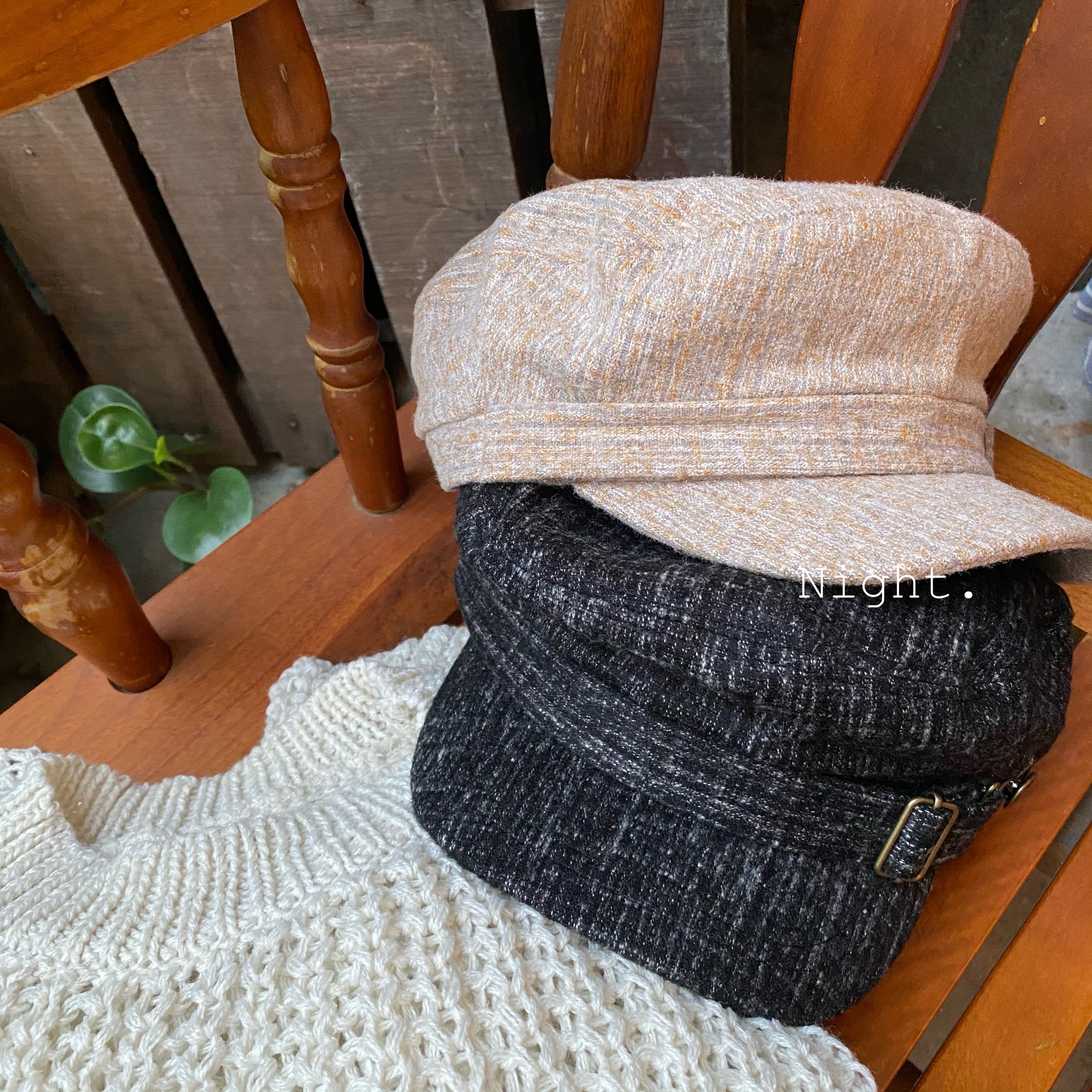 超正點品牌感混色釦環小臉軍帽