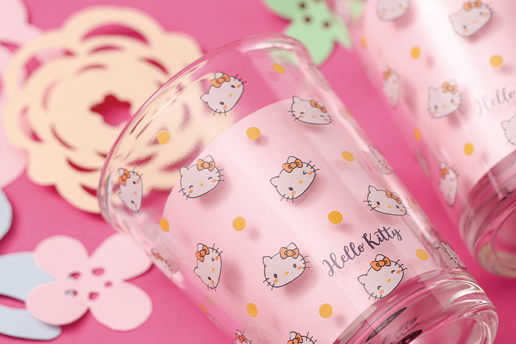 Mao's樂陶陶，花伴Hello Kitty玻璃杯組。