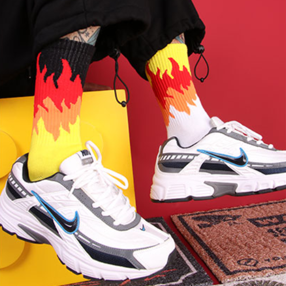 【SCSU015】火焰拼接色塊設計長襪