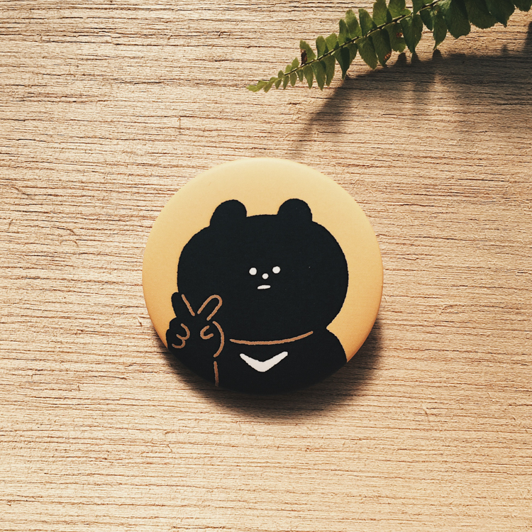 小黃間｜say yeah 胸章｜台灣黑熊