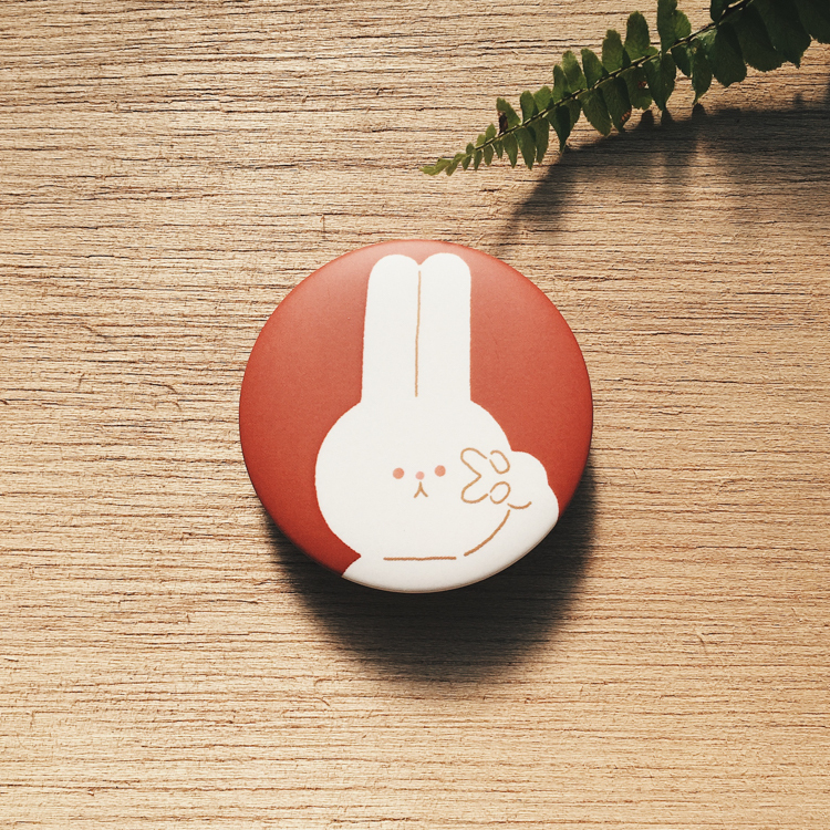 小黃間｜say yeah 胸章｜白兔