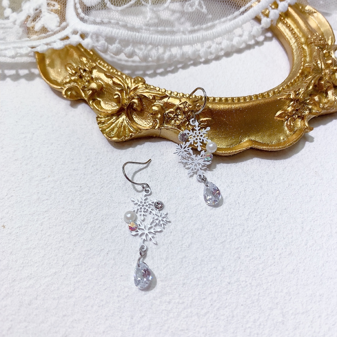 [日本制] 雪花閃石耳環 (防敏感)