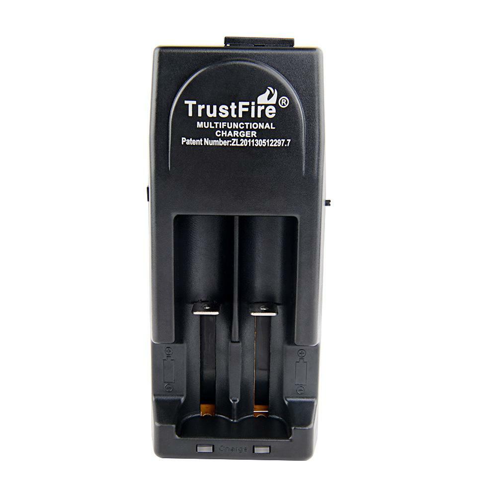 TRUSTFIRE TRAVEL CHARGER