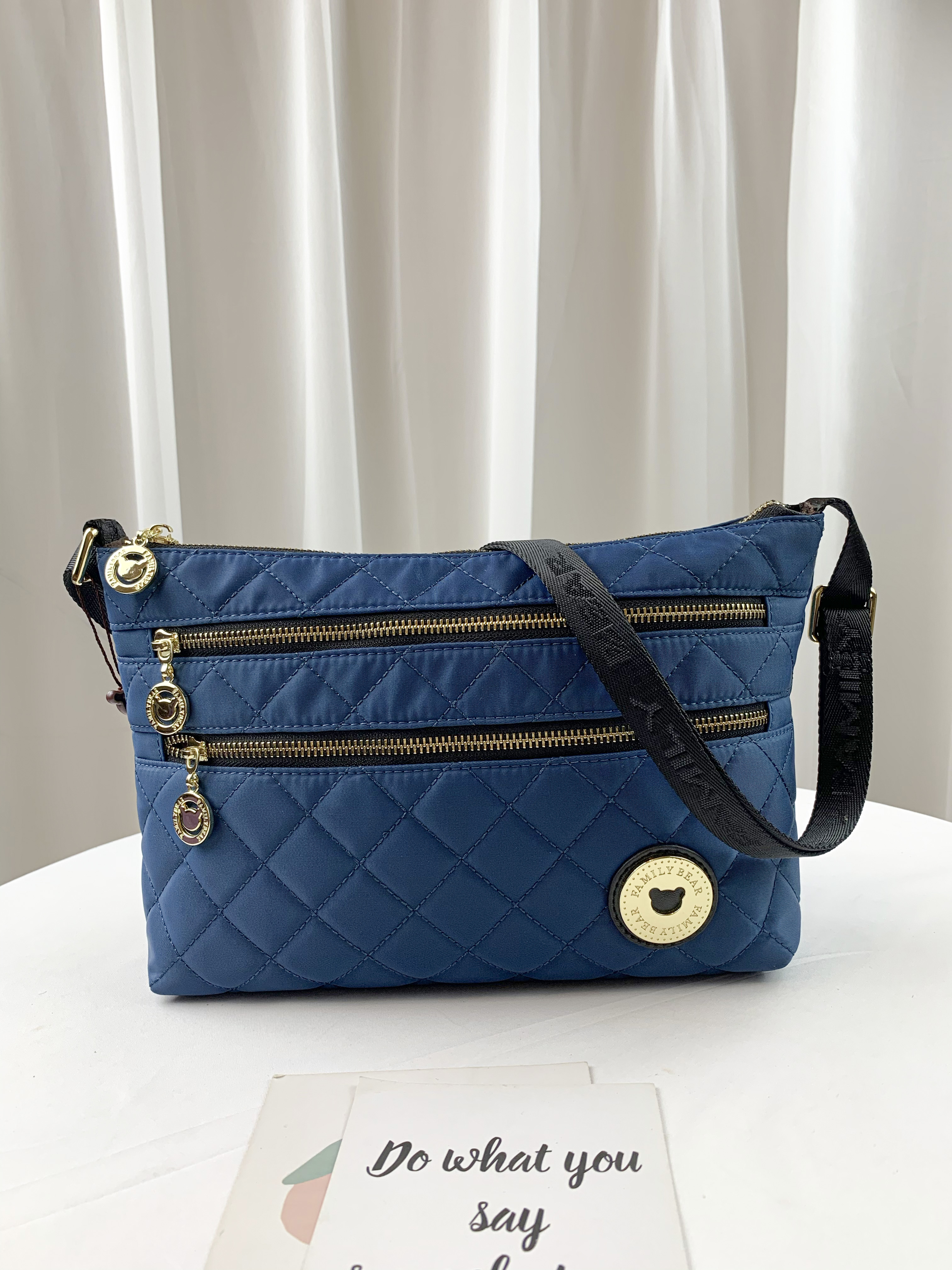 FamilyBear 海軍藍 菱格紋防潑水側背包  #2723