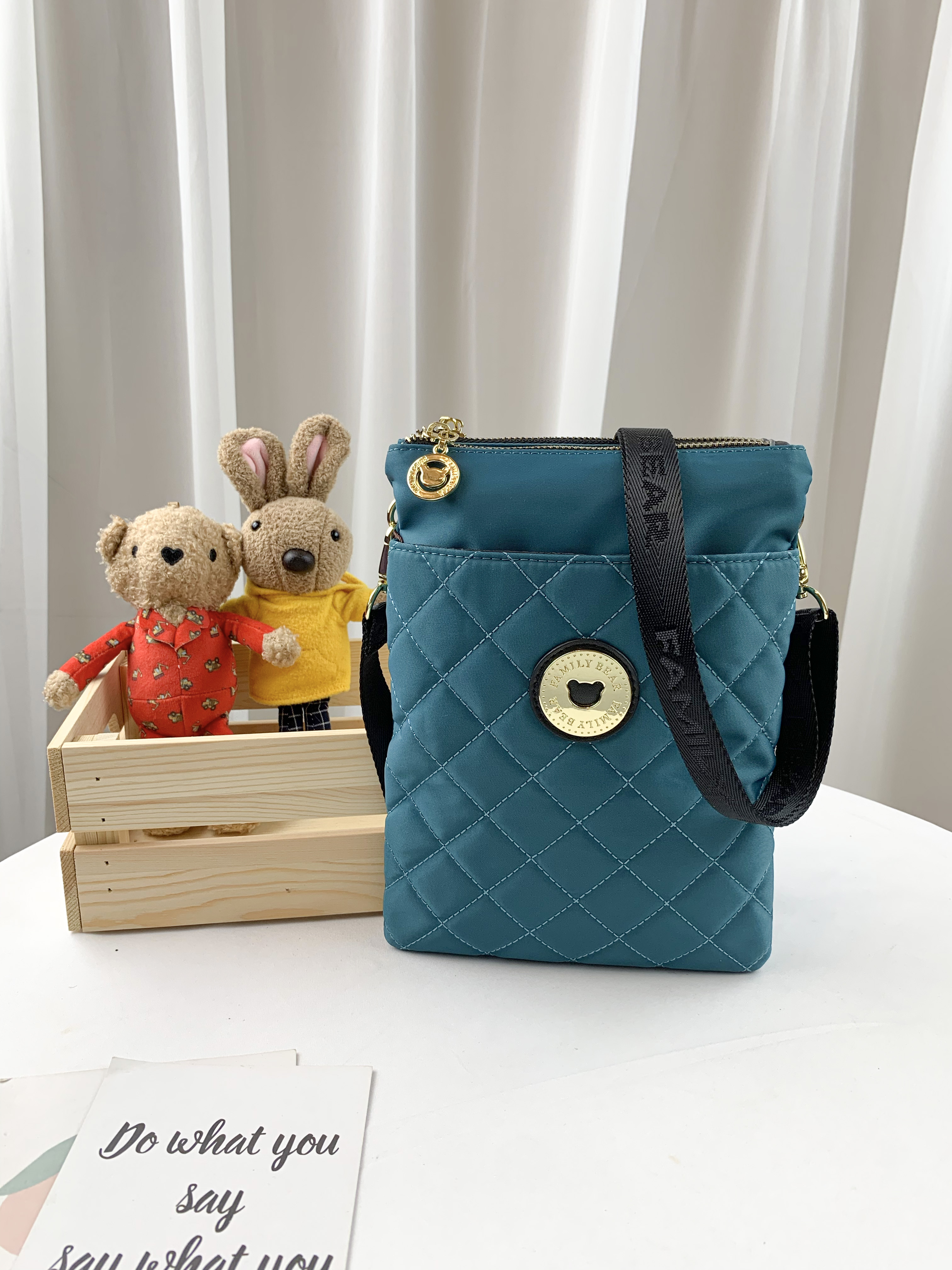 FamilyBear 湖水藍 菱格紋防潑水雙層側背包 / 手機袋 #2505-1