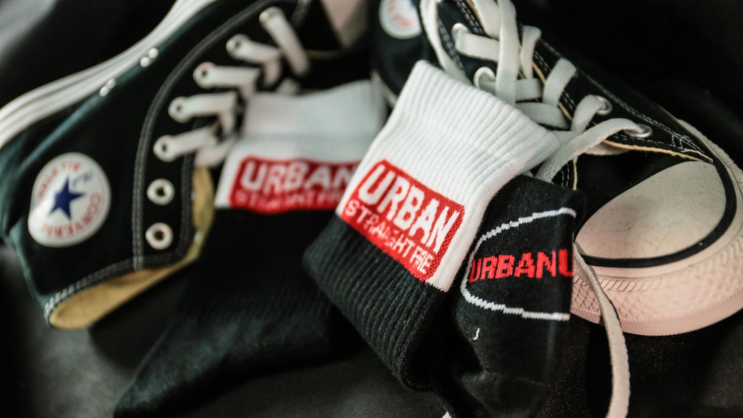 【SCDS001】URBAN紅標黑白拼接設計長襪