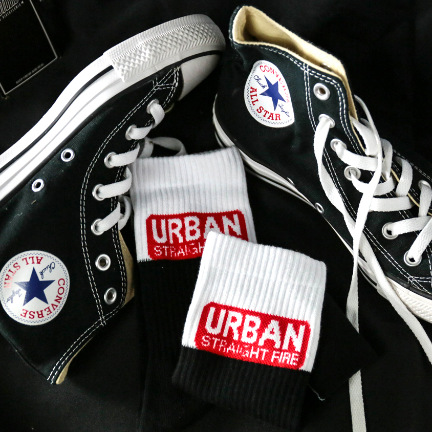 【SCDS001】URBAN紅標黑白拼接設計長襪