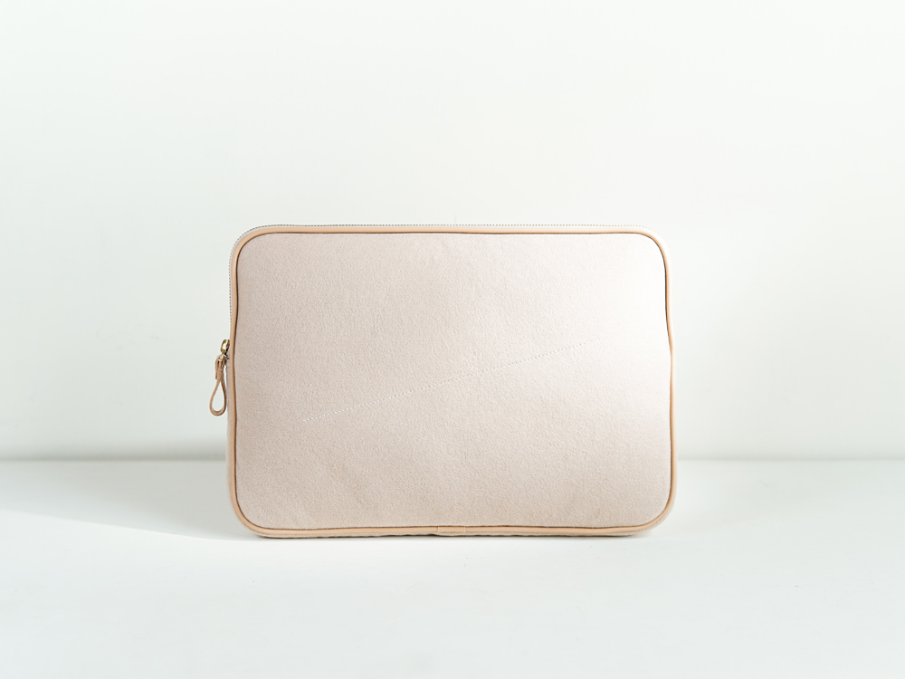 樂洋・Leyan- Effortless Chic13吋電腦包(Macbook)－氣質杏