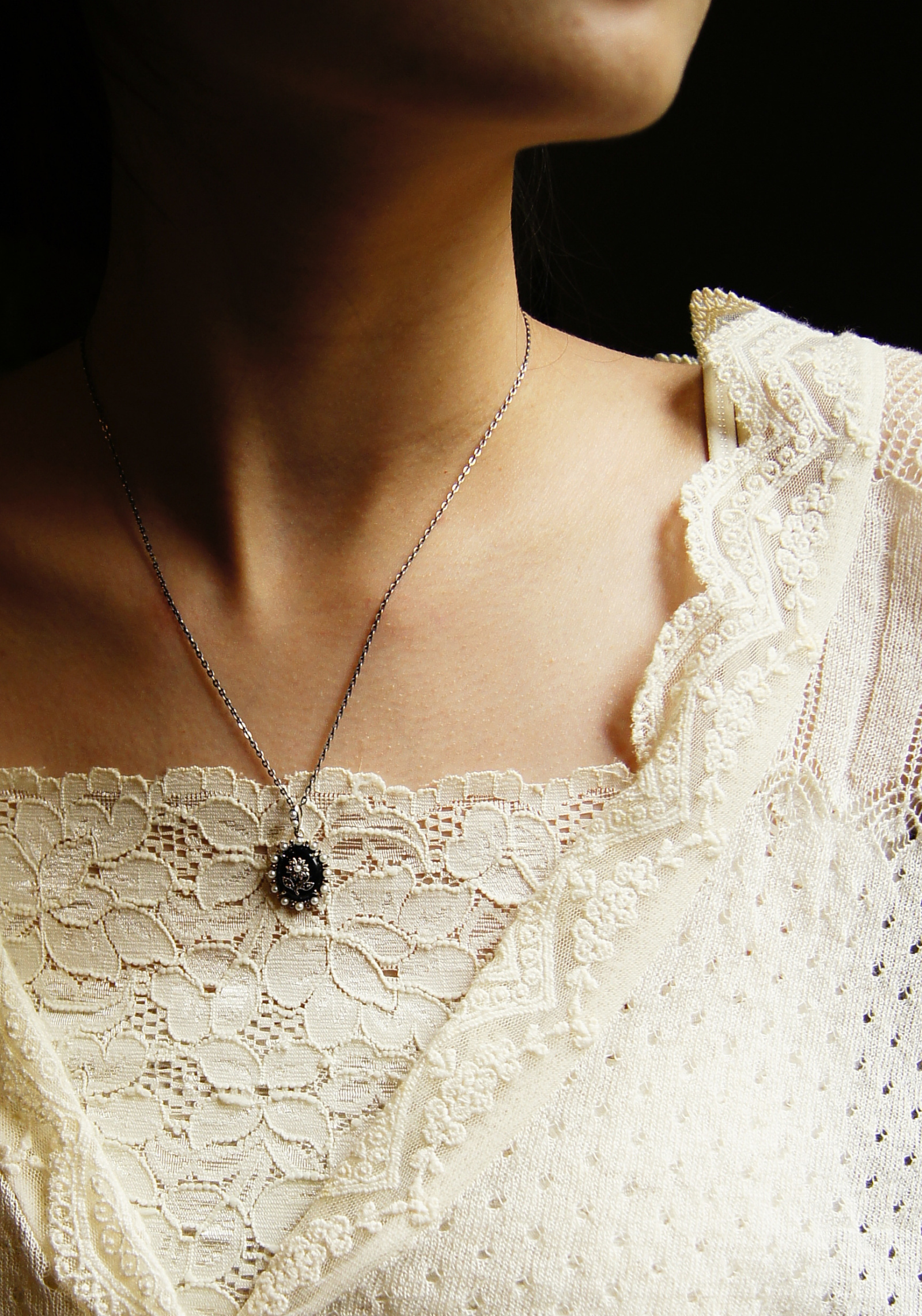 黑瑪瑙小花墜子