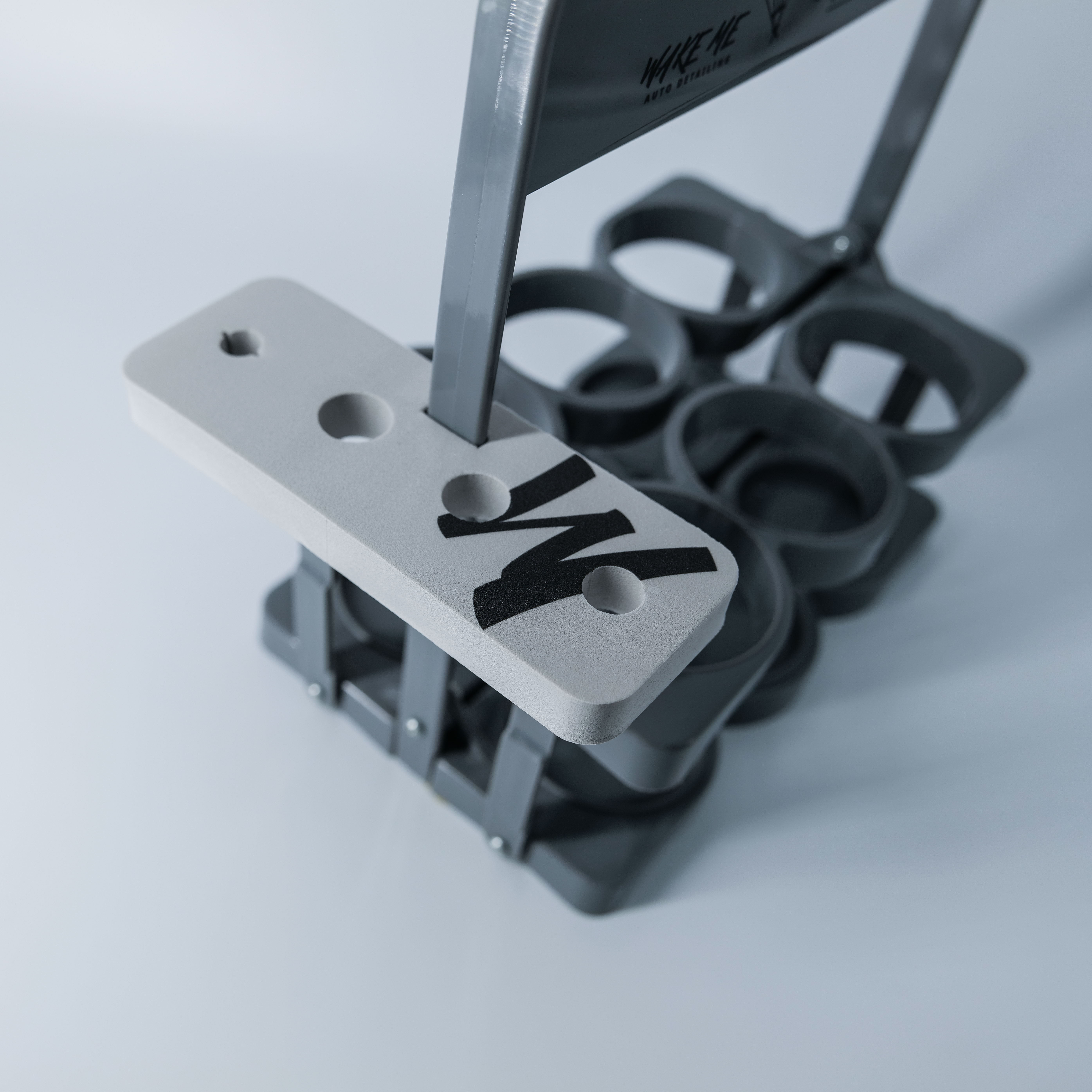 《傘兵配件》細節刷架