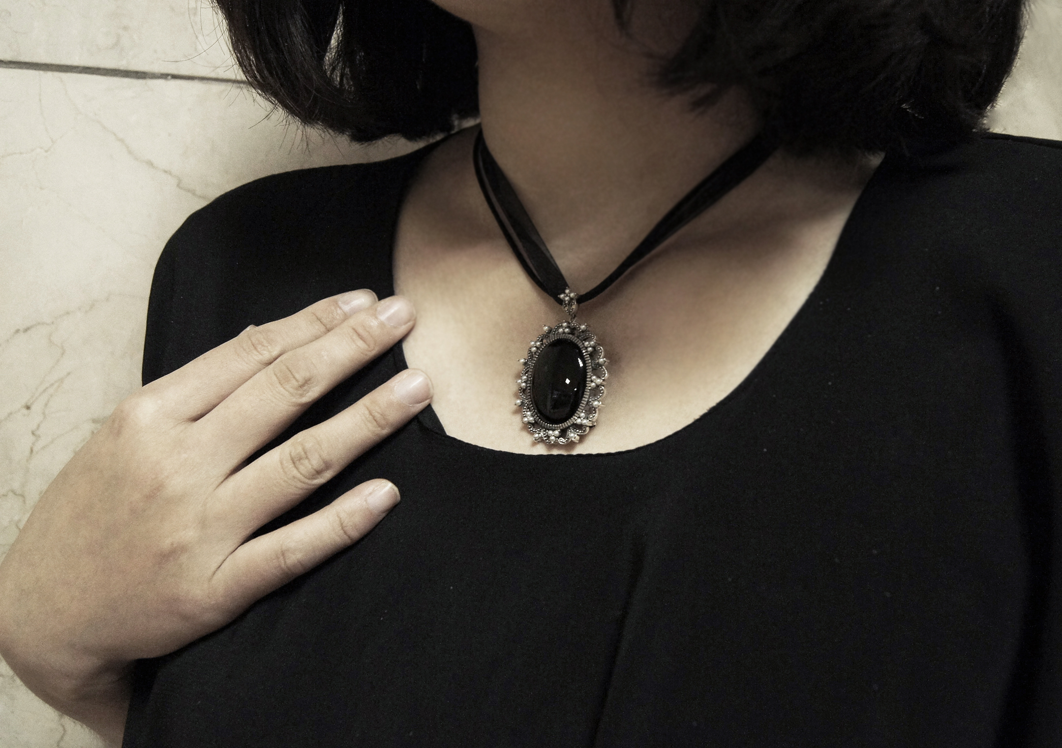 橢圓黑瑪瑙珍珠胸墜