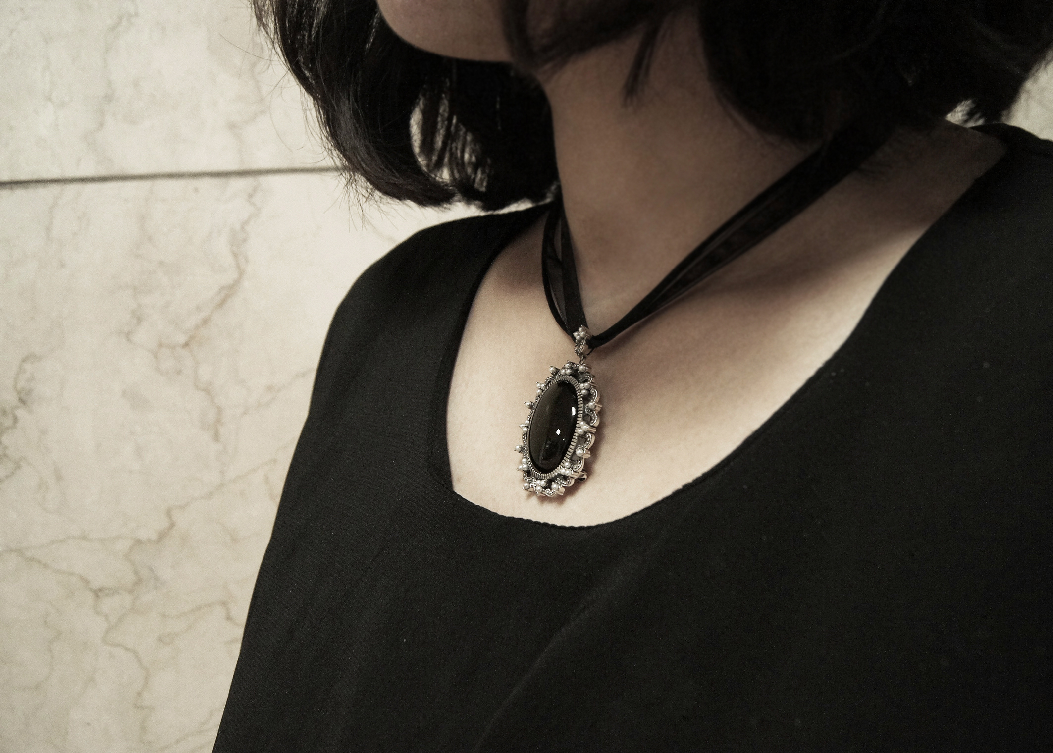 橢圓黑瑪瑙珍珠胸墜