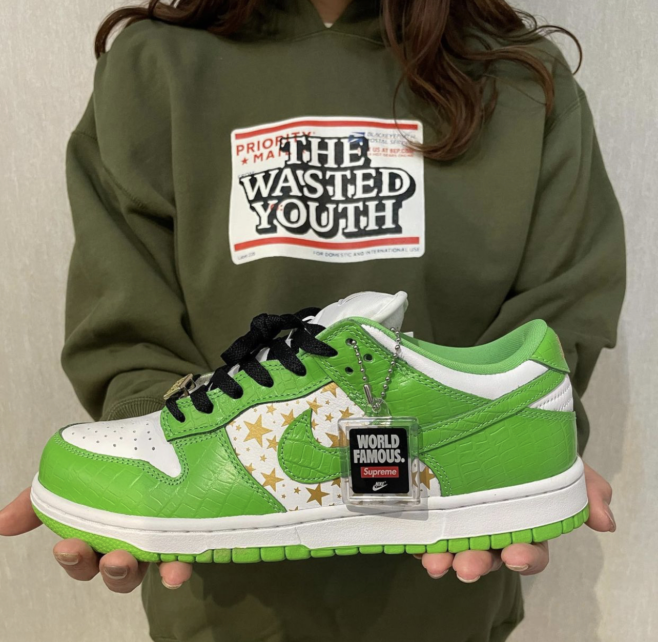 SUPREME × NIKE SB DUNK LOW OG QS 