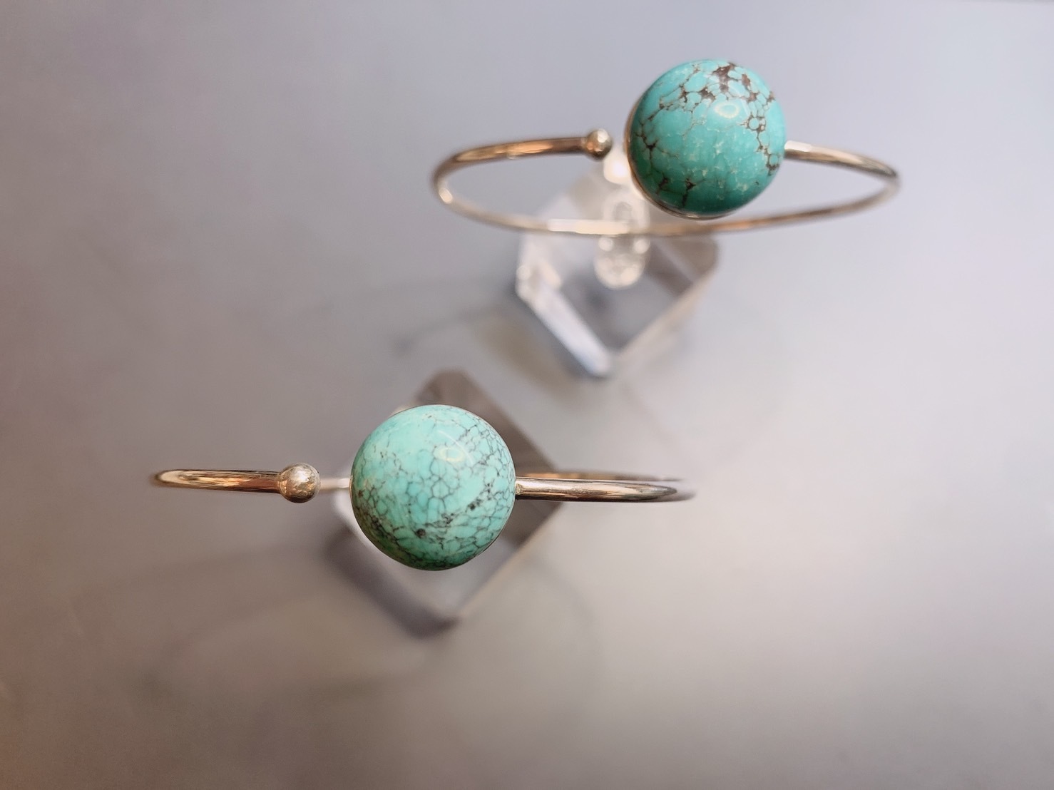 看見梵谷盛開的杏花02丨綠松石銀手環丨十二月