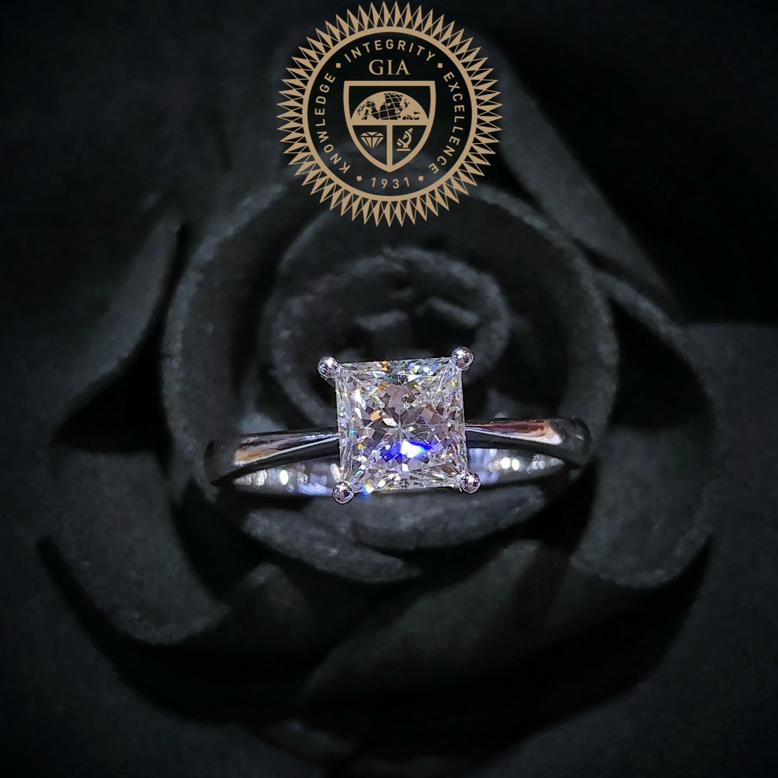 18K White Gold 1.13ct Princess Cut Diamond Ring