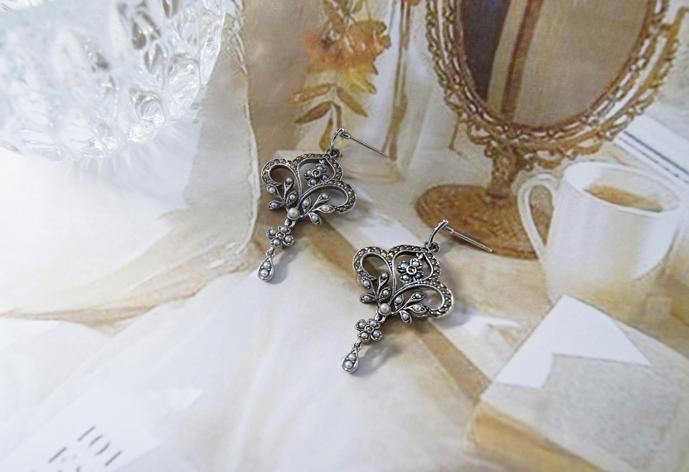 花片珍珠垂吊耳環