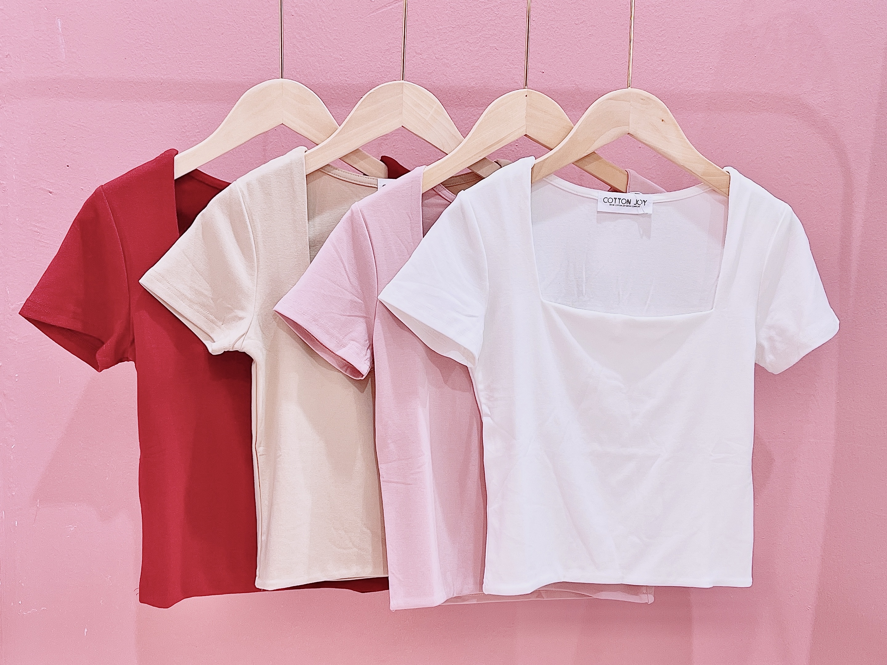 V820798 - Square Neck Short Sleeve Top