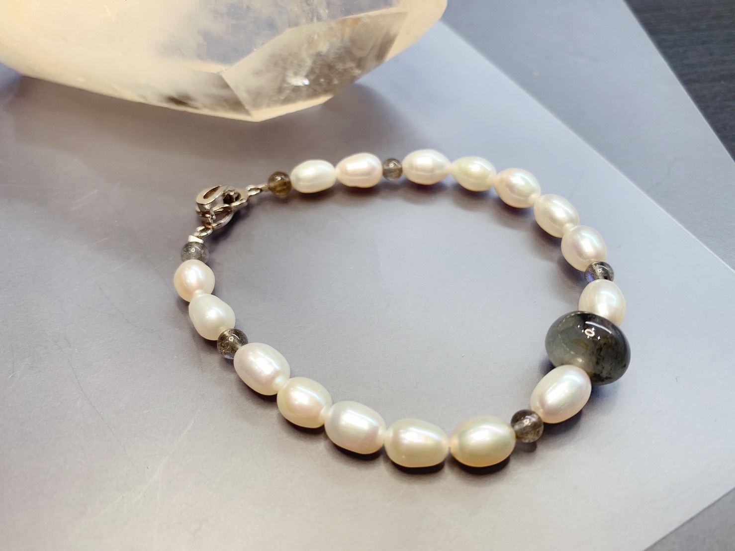 白雪添妝丨烏雞種翡翠與珍珠丨六月誕生石