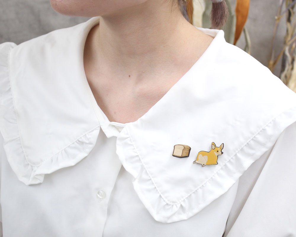 Luccica  哥基犬耳環/心口針