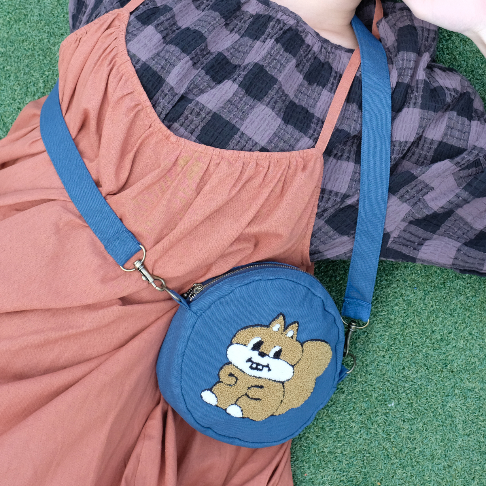 毛毛松鼠兩用小圓包