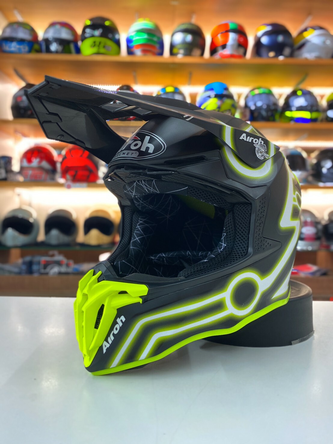 AIROH 台灣德安 TWIST 2.0 NEON #24 消光黑黃 越野帽